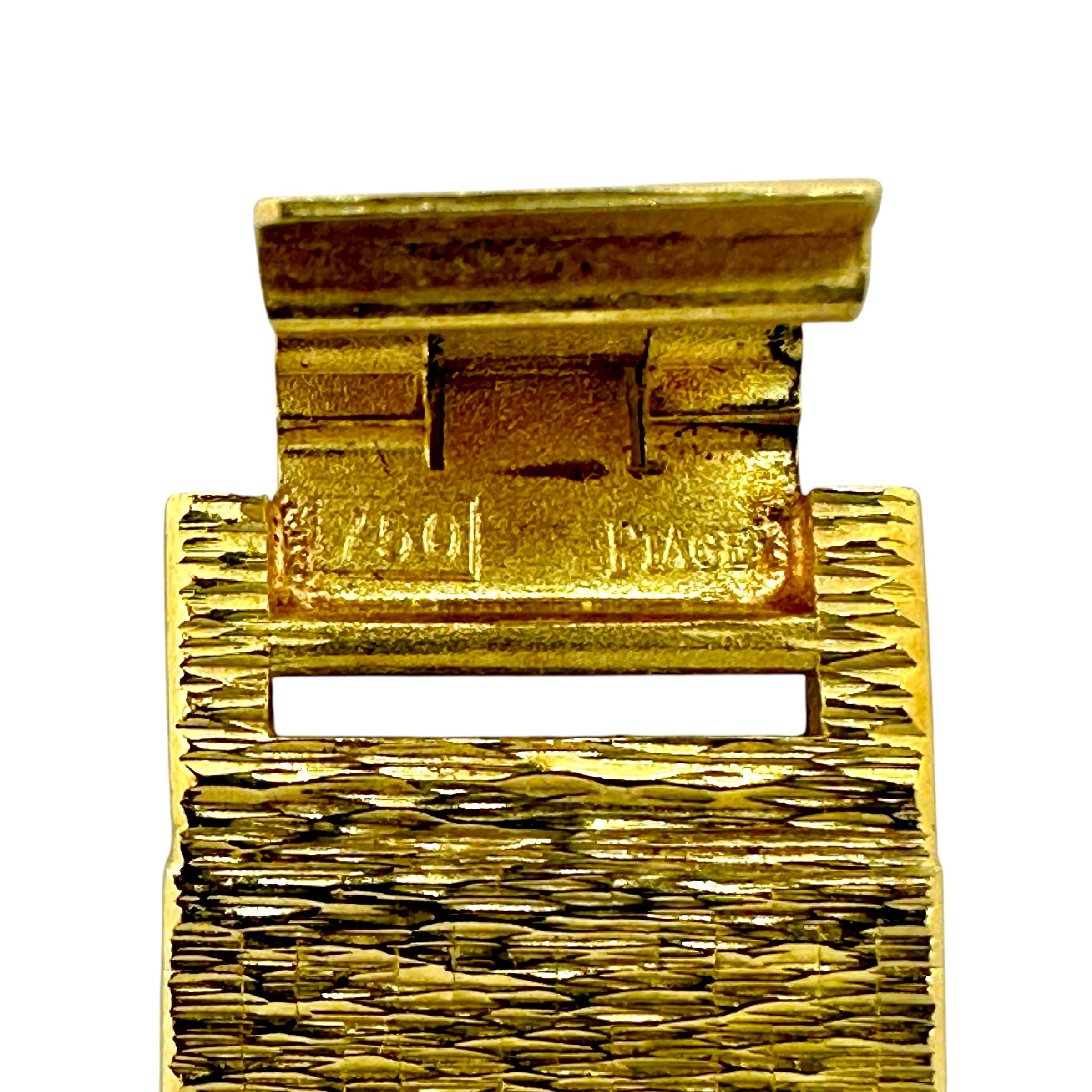 Orologio da polso ovale d'epoca da donna in oro giallo Piaget con lunetta di diamanti in vendita 1