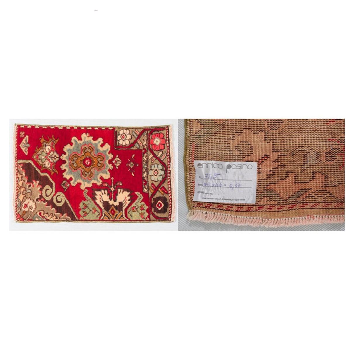 Laine Collection privée de 11 tapis anciens Vaghireh, échantillon rare de tapis en vente