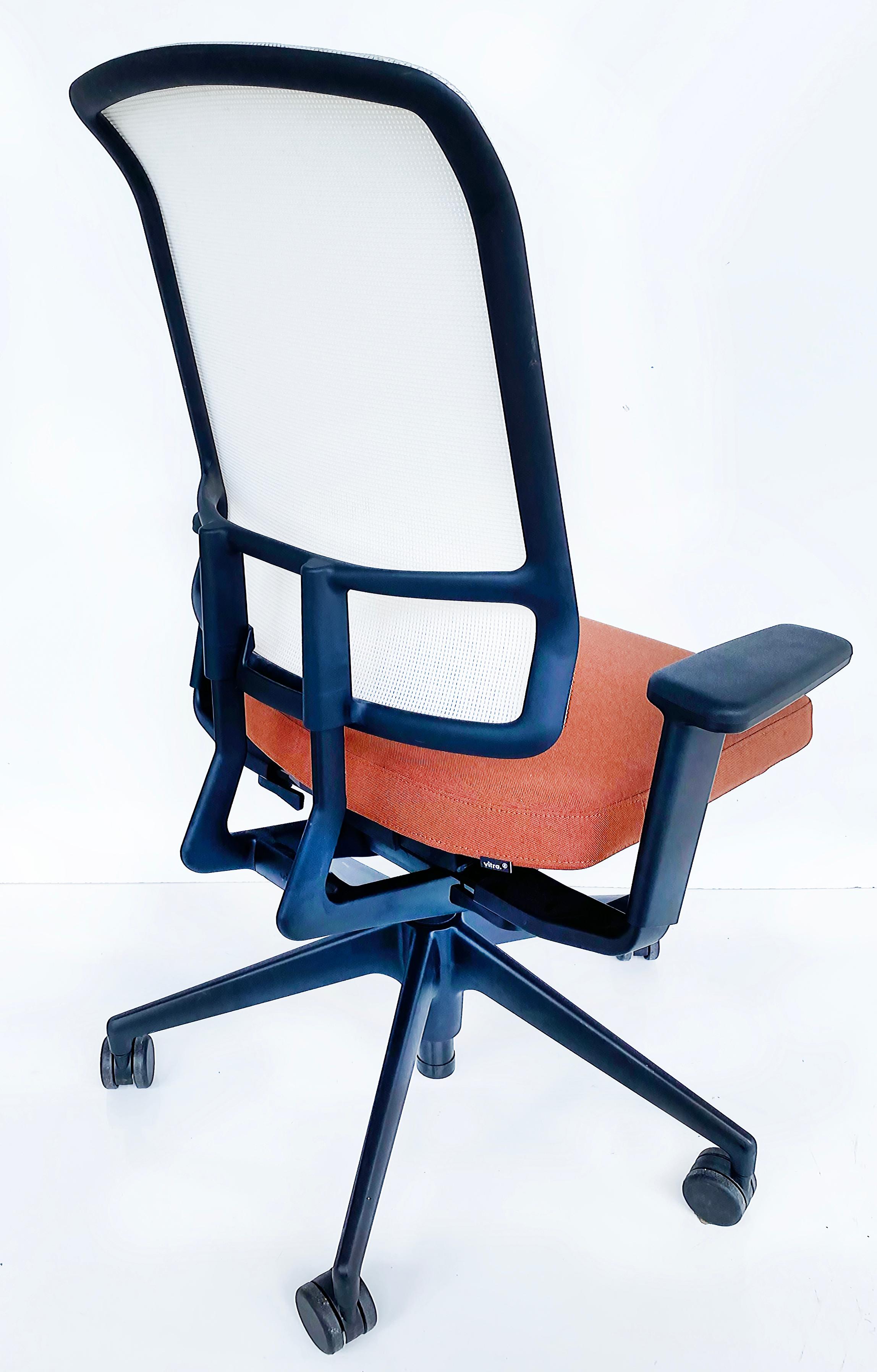 offer privée Vitra AM ergonomique d'Alberto Meda  Ensemble de 6 pièces en vente 3