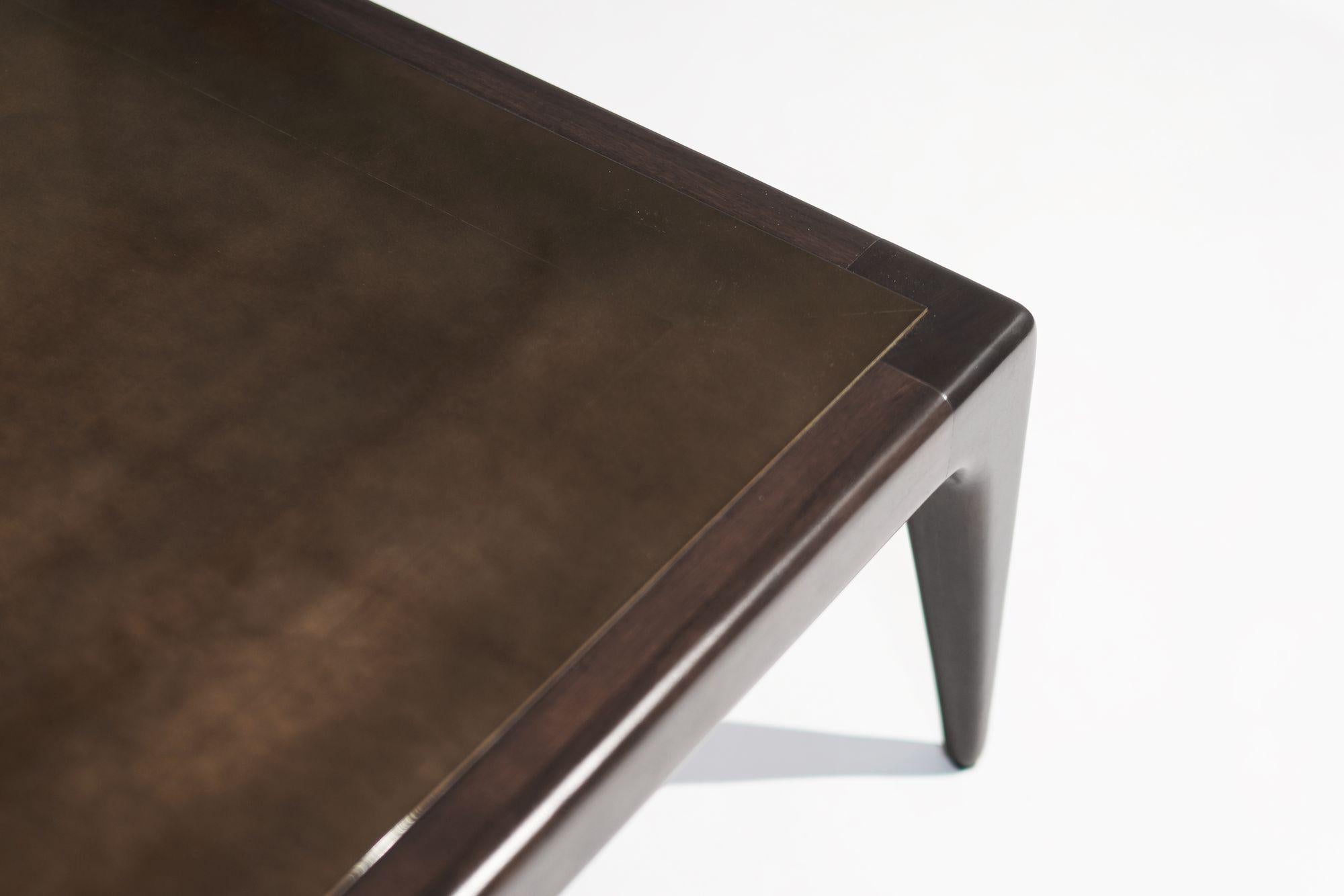 Bronze Table basse sculpturale à plateau en bronze du Studio A, 2015. en vente