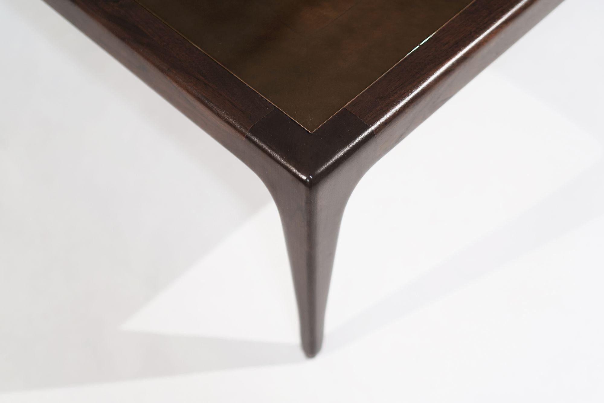 Table basse sculpturale à plateau en bronze du Studio A, 2015. en vente 1