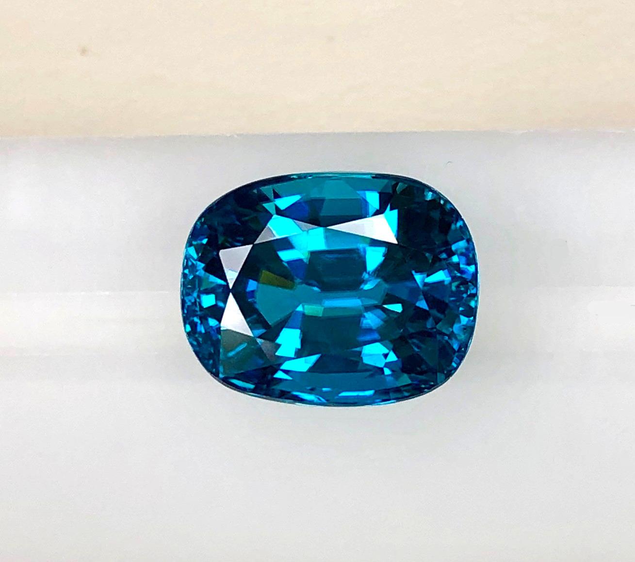 Privately Curated Zircon Collection, Unset Loose Gemstones,  347.05 Carats Total For Sale 5