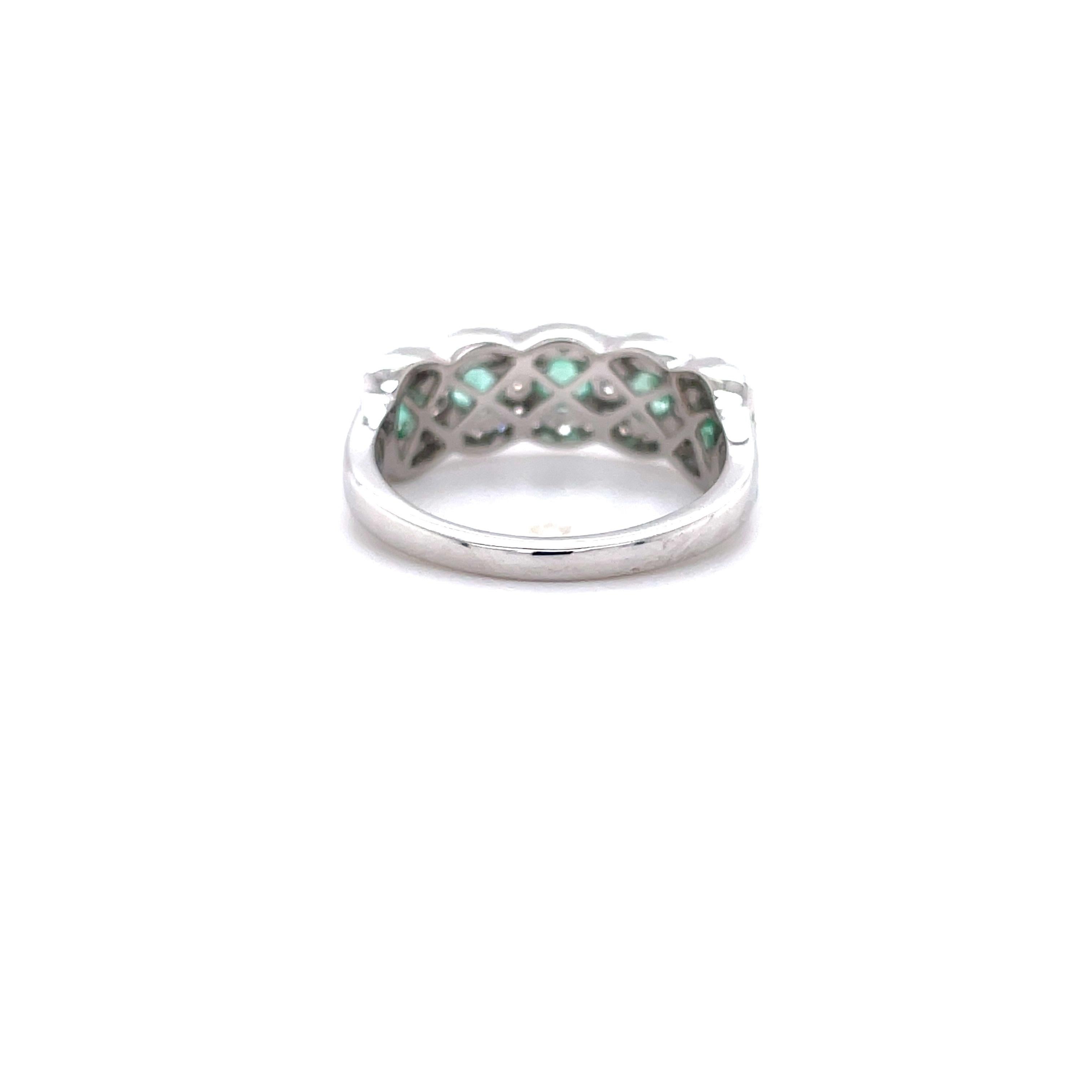 Modern Privosa IGI Certified Emerald and Diamond 14K White Gold Ring For Sale