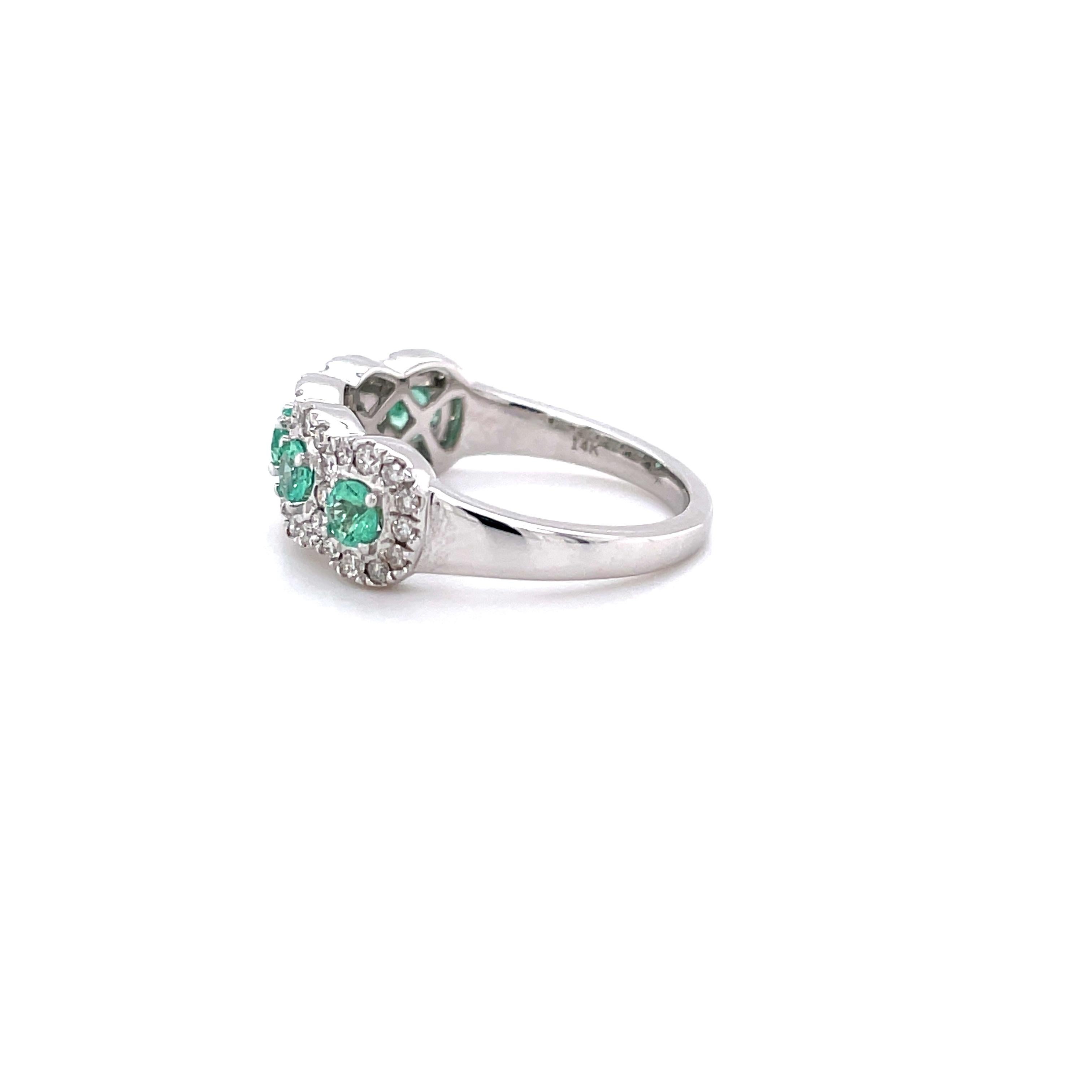 Privosa IGI Certified Emerald and Diamond 14K White Gold Ring In New Condition For Sale In Houston, TX