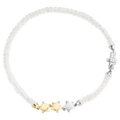 Priyashi Nahata Pierre de lune arc-en-ciel 10,25ct. Bracelet en or jaune 18 carats