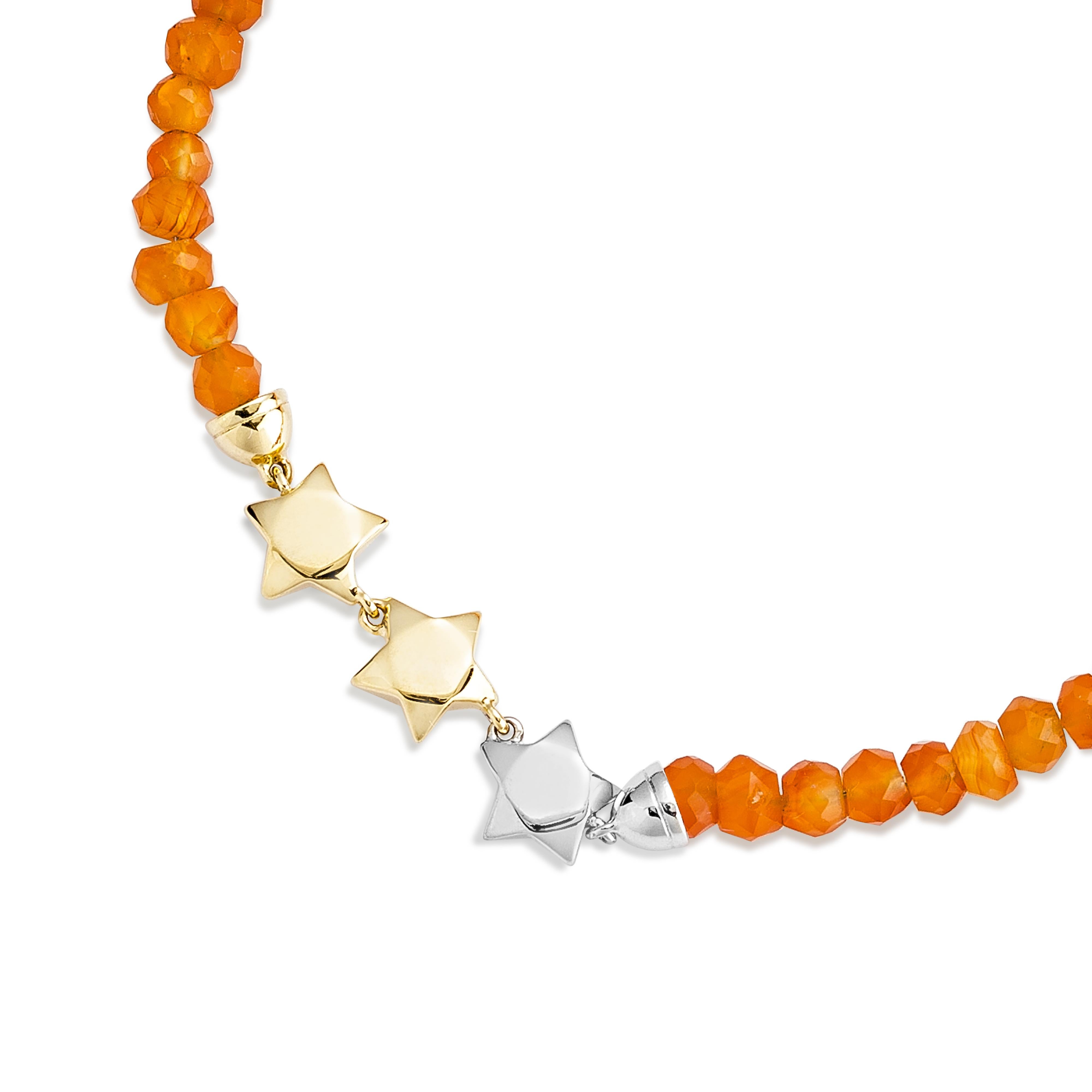 Perlina Corniola Priyashi Nahata 15,82ct. Bracciale in oro giallo 18 carati in vendita