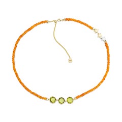 Priyashi Nahata Péridot et Cornaline 5.52ct. Collier en or jaune 18 carats.