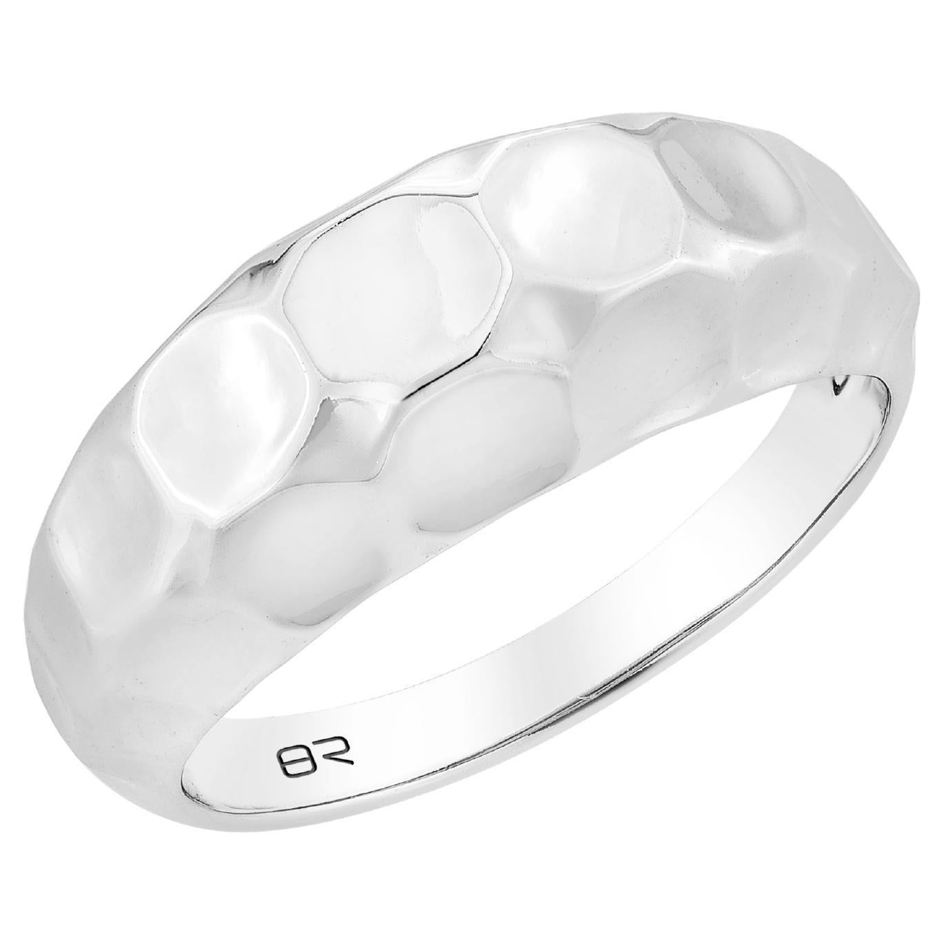 Priyashi Nahata Bague fantaisie en métal uni en or blanc 18 carats.