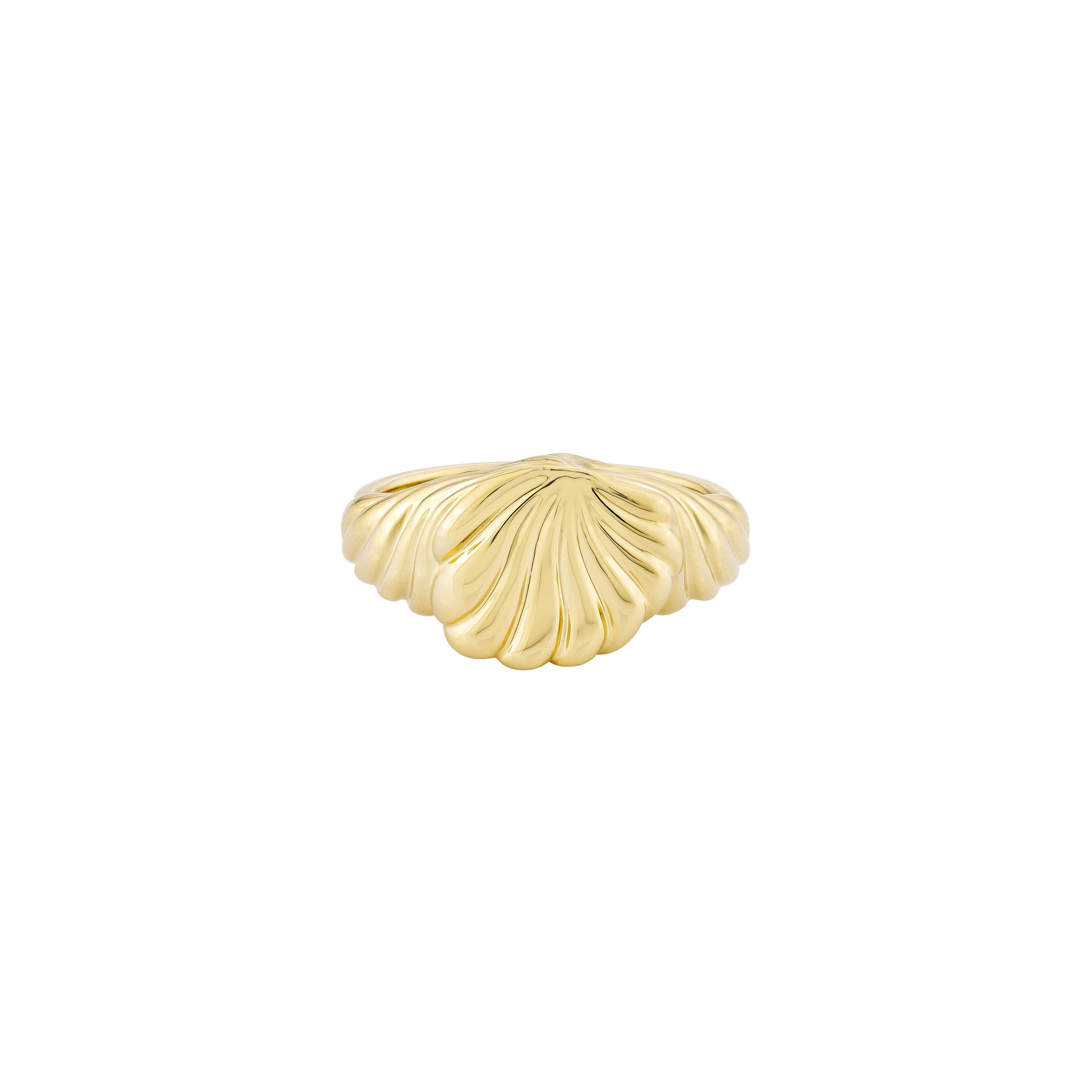 Contemporain Priyashi Nahata Plain Metal Fancy Ring en or jaune 18 carats. en vente