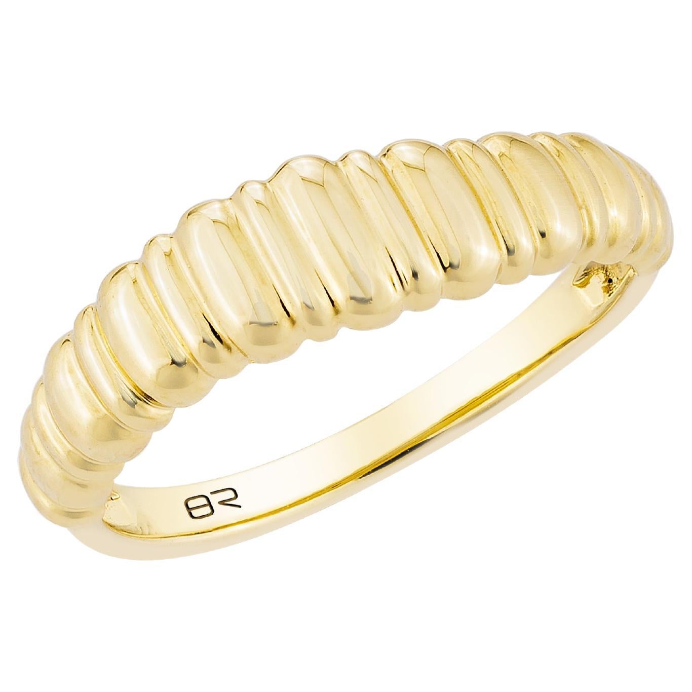 Priyashi Nahata Plain Metal Fancy Ring en or jaune 18 carats. en vente