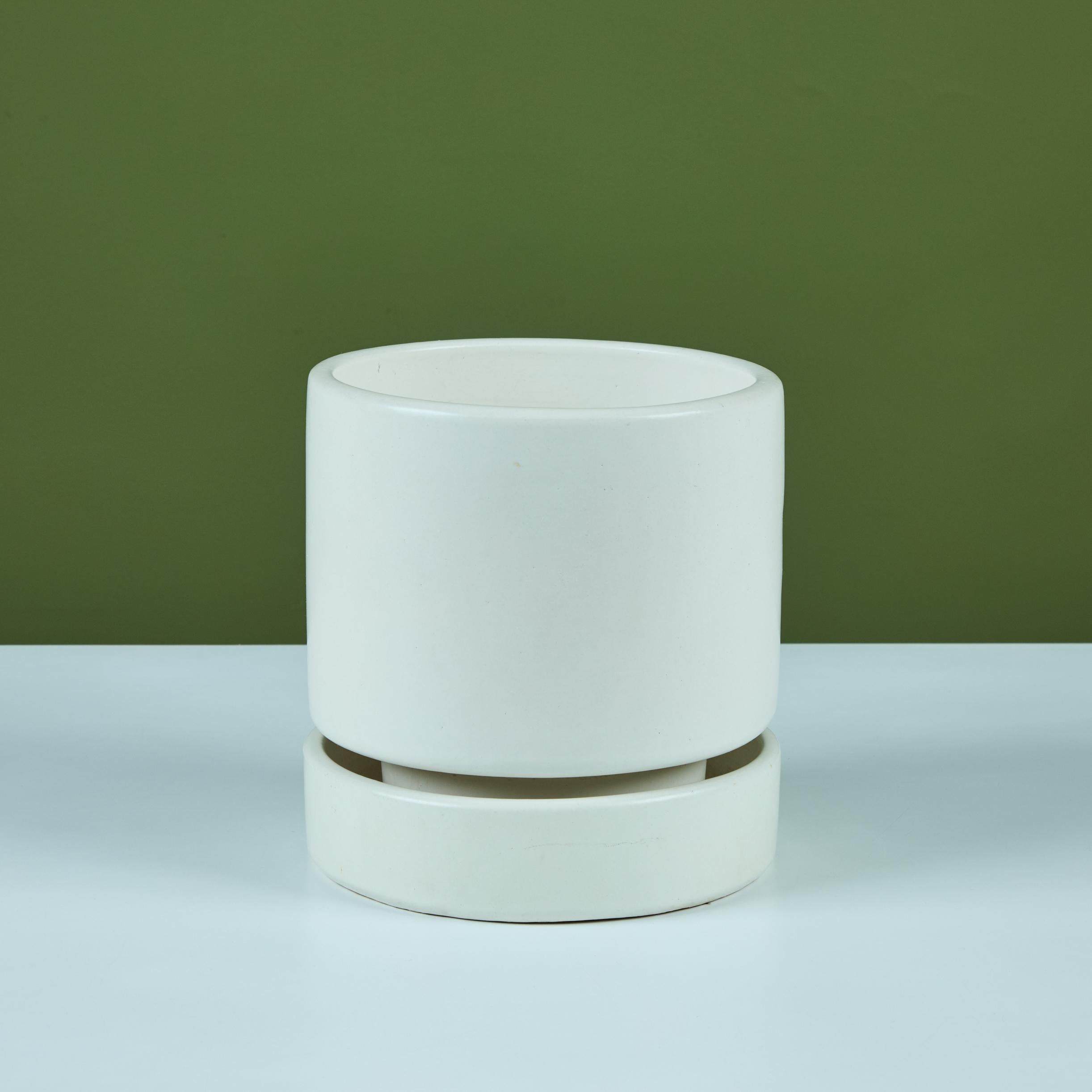 American Pro/Artisan Off White Planter for Architectural Pottery For Sale