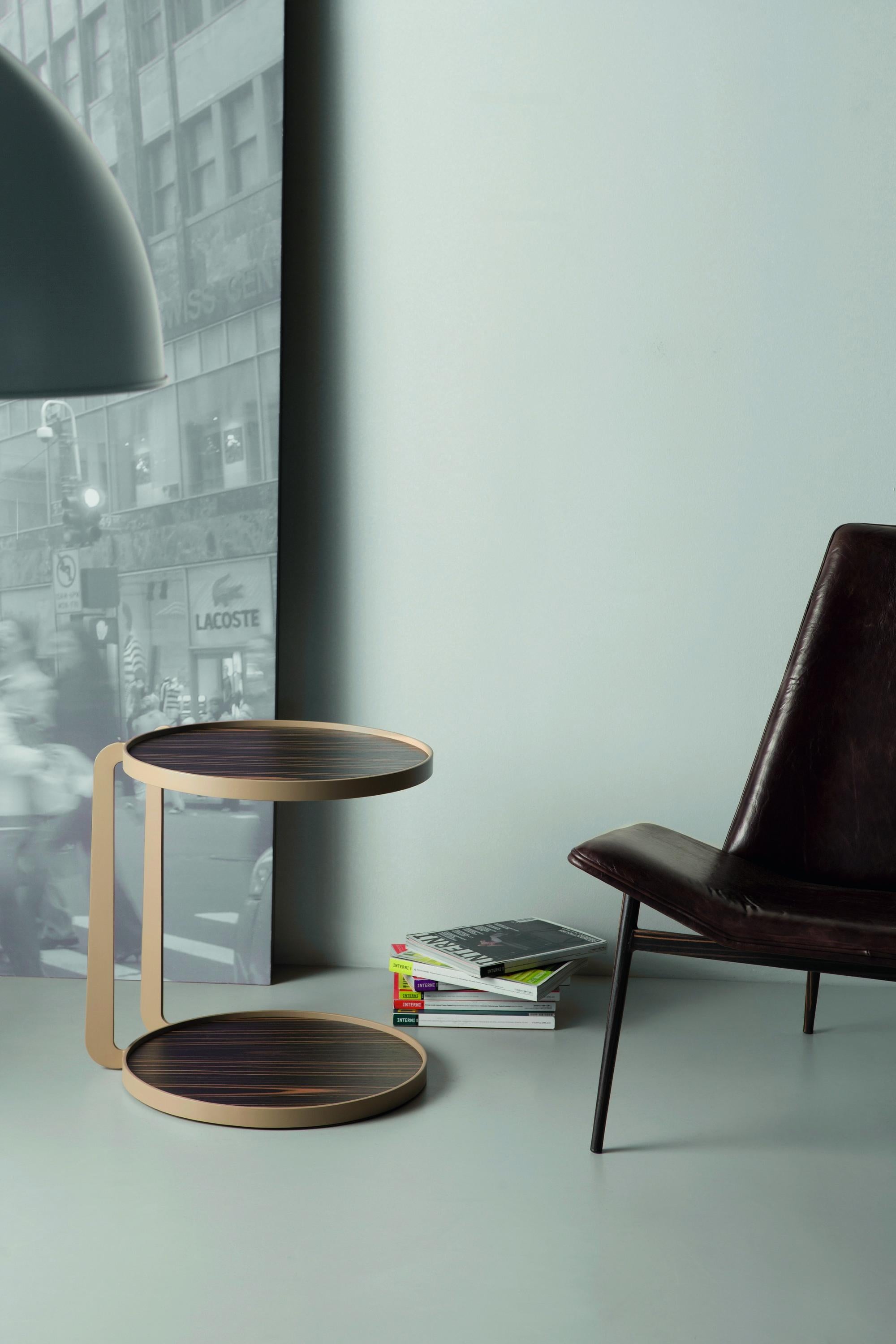 Pro Side Table by Doimo Brasil
Dimensions:  D 50 x H 55 cm 
Materials: Base: Aged steel, Top Inferior: veneer or lacquer, Top: veneer or lacquer. 


With the intention of providing good taste and personality, Doimo deciphers trends and follows the