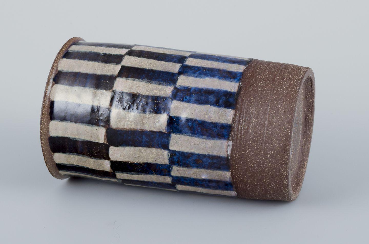 Wahrscheinlich Royal Copenhagen. Einzigartige Vase aus Schamotte-Ton. Ca. 1980s (Glasiert)