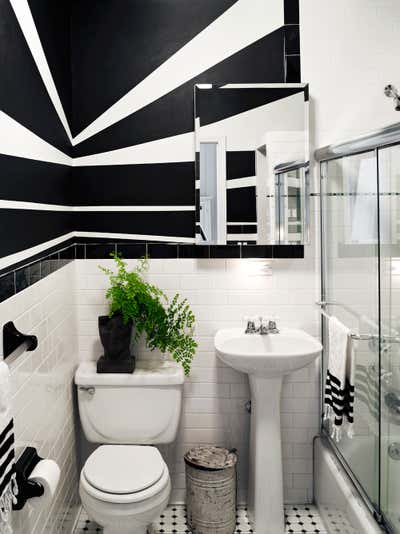 Bohemian Apartment Bathroom. Brooklyn Brownstone by Kelly Behun | STUDIO.