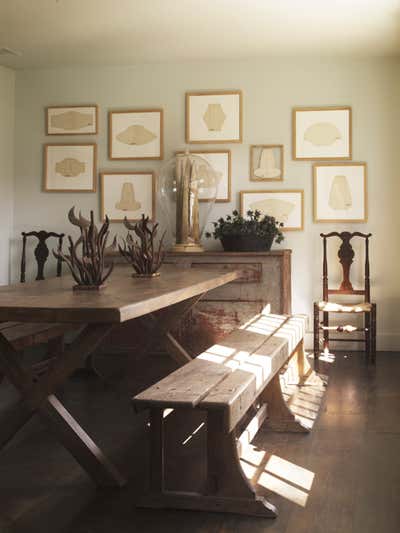 Coastal Country House Dining Room. Bridgehampton by Huniford Design Studio.