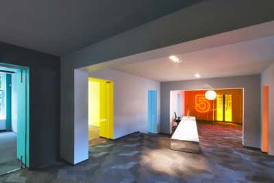 Contemporary Lobby and Reception. Born05 Office by Maurice Mentjens.