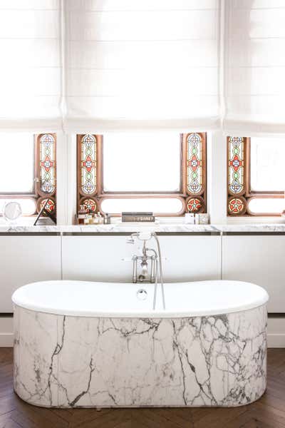 Contemporary Apartment Bathroom. Baron Haussmann by Isabelle Stanislas Architecture.