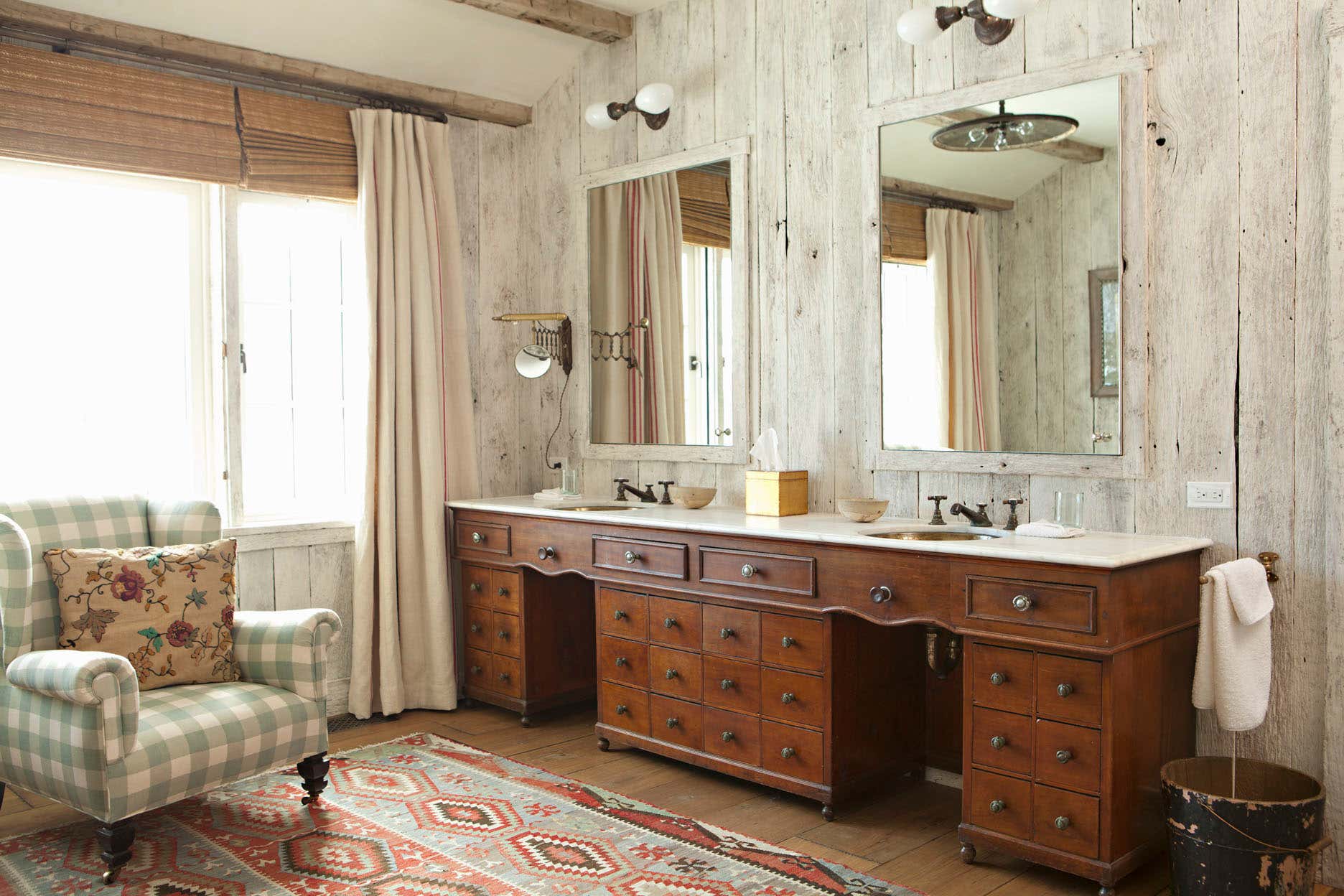 Farmhouse Bathroom