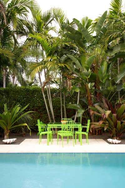  Mid-Century Modern Beach House Patio and Deck. Lanai, Pool and Terraces by Doug Meyer Studio.