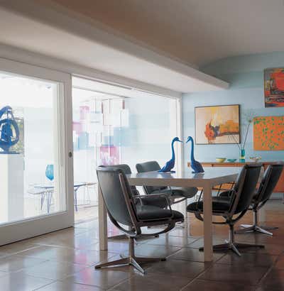  Mid-Century Modern Beach House Dining Room. Miami Mid-century by Doug Meyer Studio.