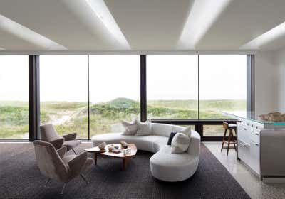  Modern Vacation Home Living Room. East End House by Christoff:Finio Architecture.