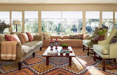 Modern Family Home Living Room. Los Angeles Modern by Suzanne Rheinstein & Associates.