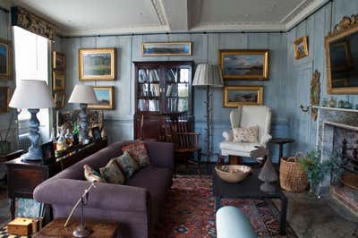  Victorian Family Home Living Room.  Charles II Period Townhouse by Riviere Interiors.