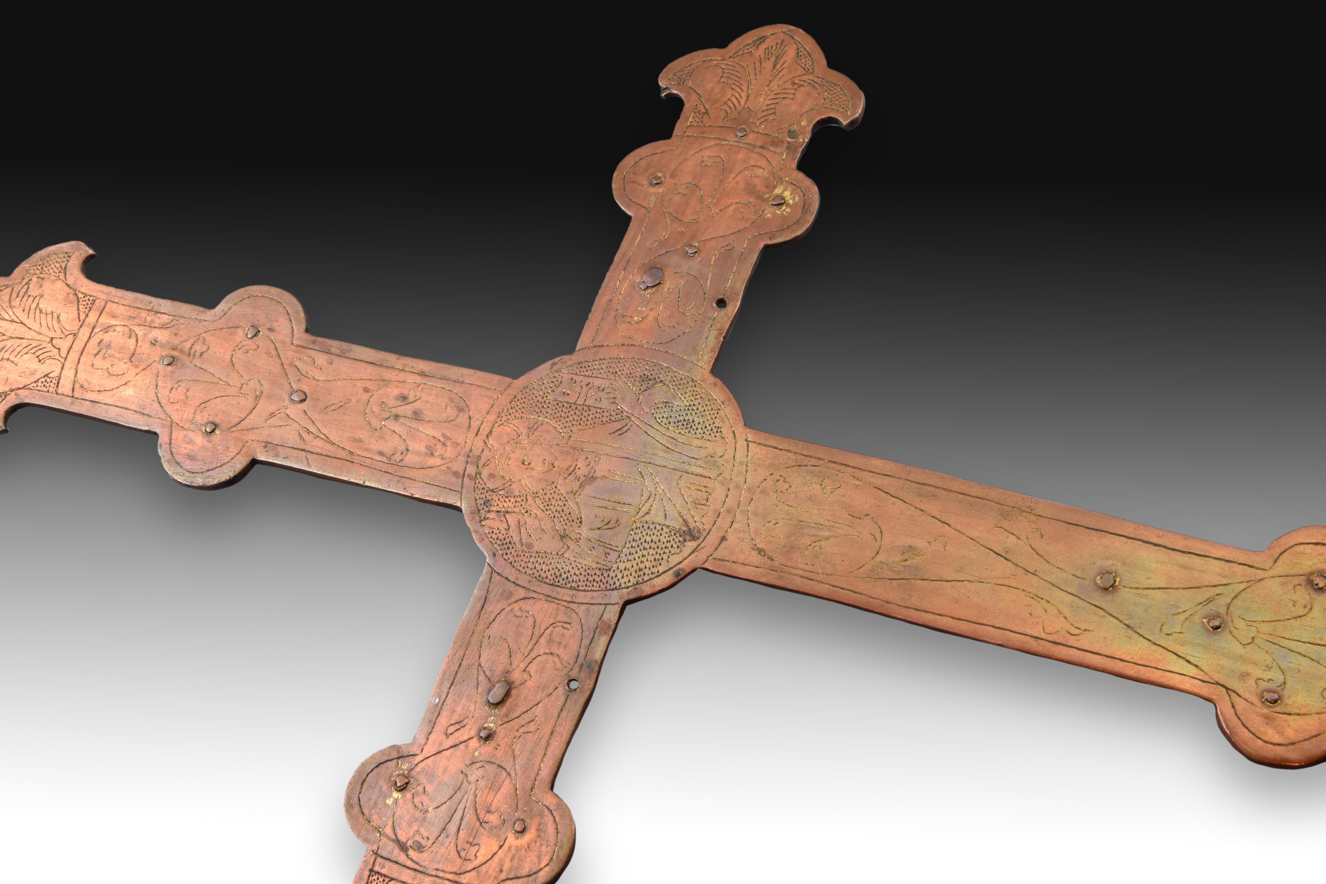 Processional Cross with Christ Copper, 14th Century In Fair Condition In Madrid, ES