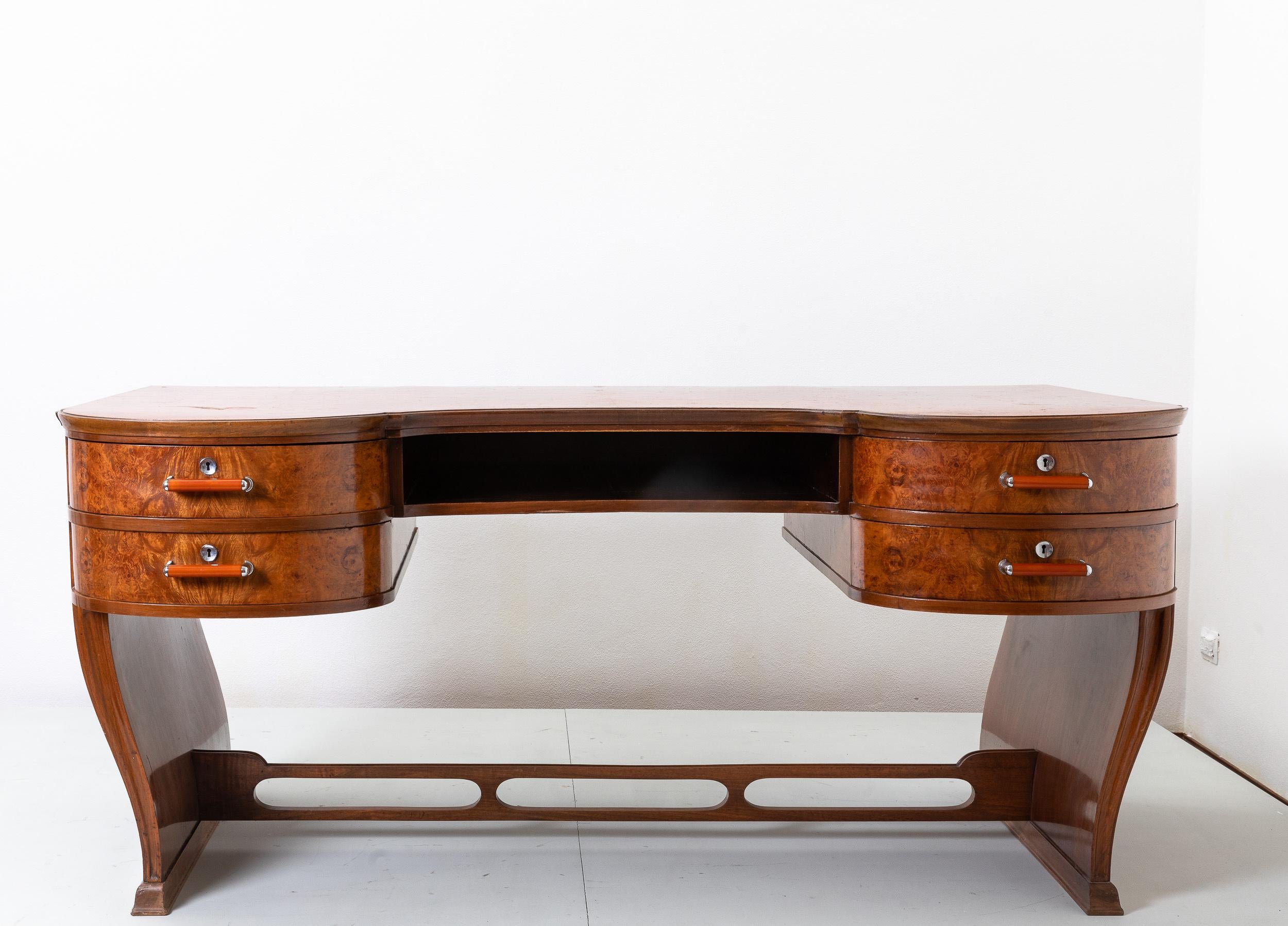 Prod. Italy, c. 1930 Deco desk with curvilinear forms  For Sale 2