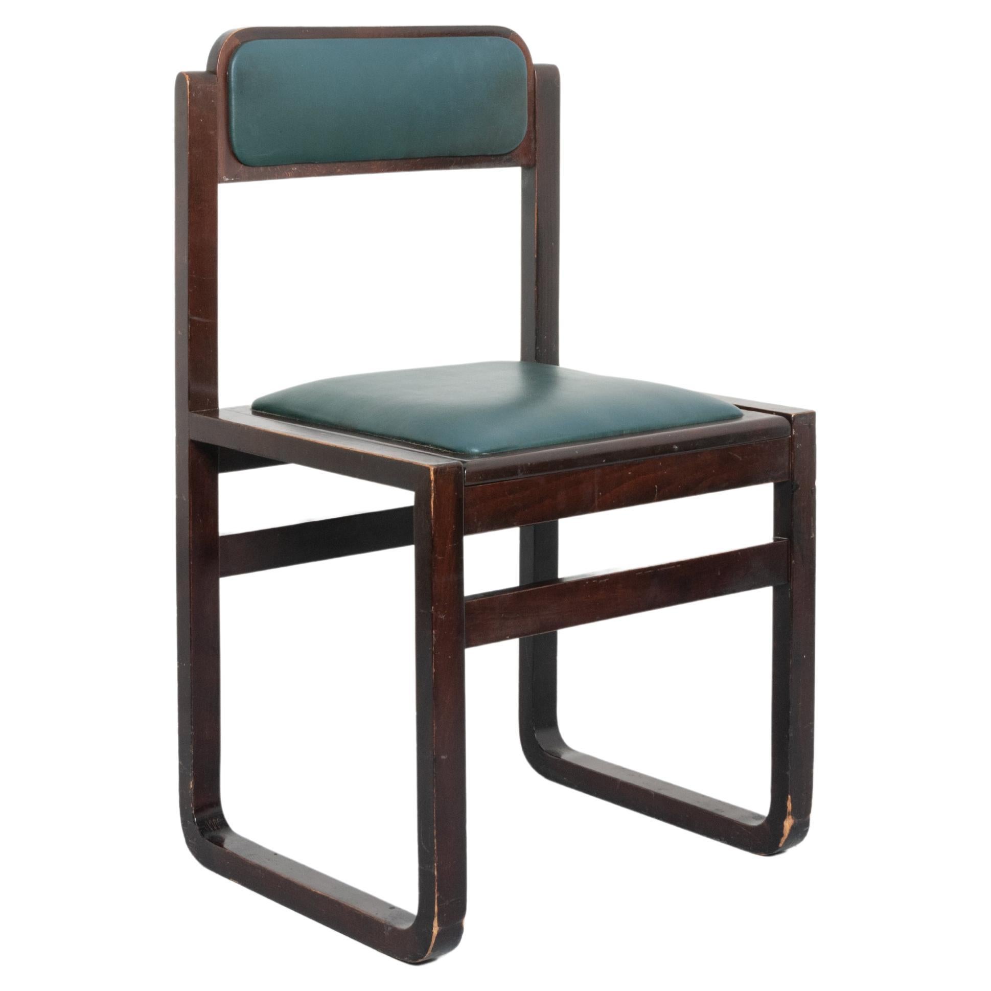 Prod. Italy, C. 1960-1970 Six Chairs in Walnut Wood and Leather Seats For Sale