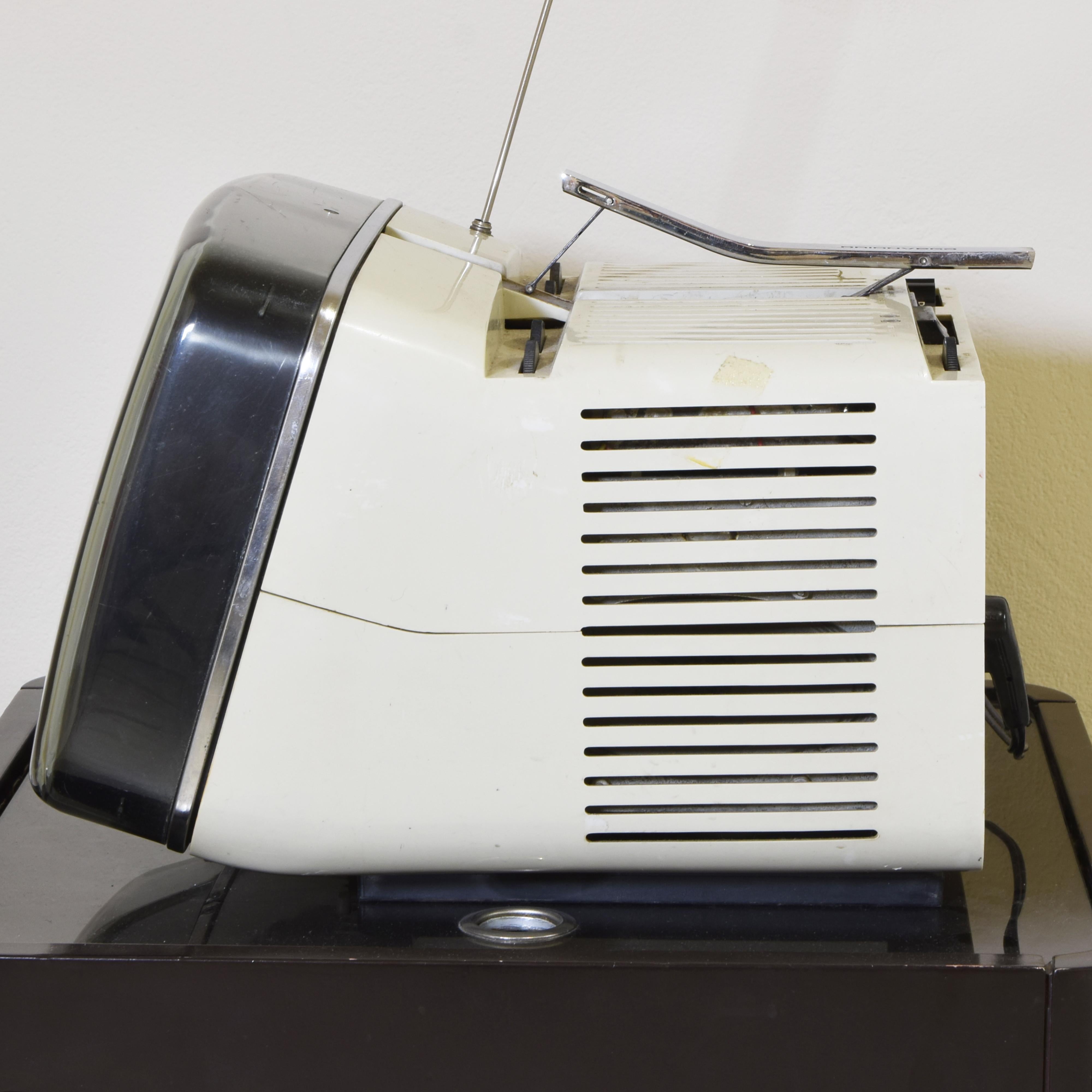 Previous product Brionvega tv Algol 11 by Marco Zanuso Richard Sapper In Good Condition For Sale In bari, IT