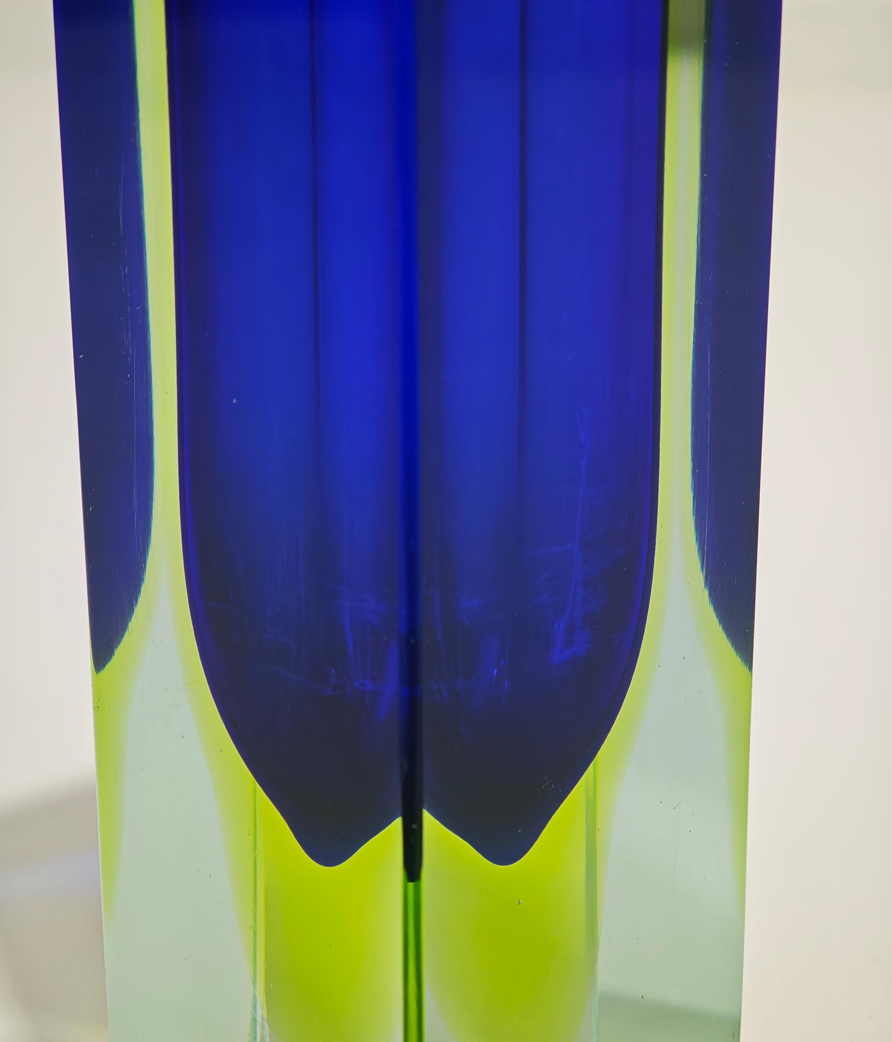 Production Seguso Submerged glass vase Design Italy 1960 Mid-Century Modern In Fair Condition For Sale In Palermo, IT