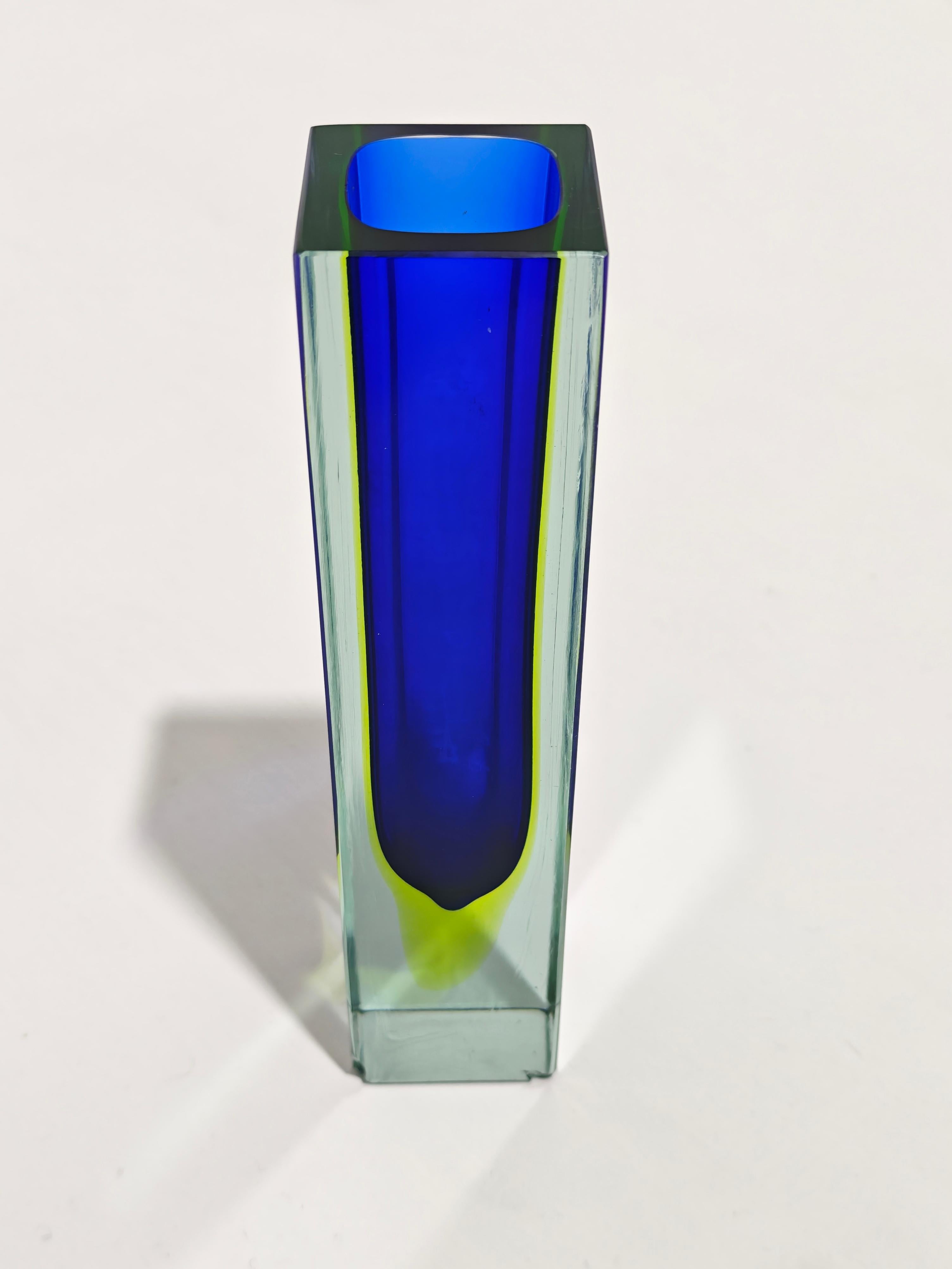 Mid-20th Century Production Seguso Submerged glass vase Design Italy 1960 Mid-Century Modern For Sale