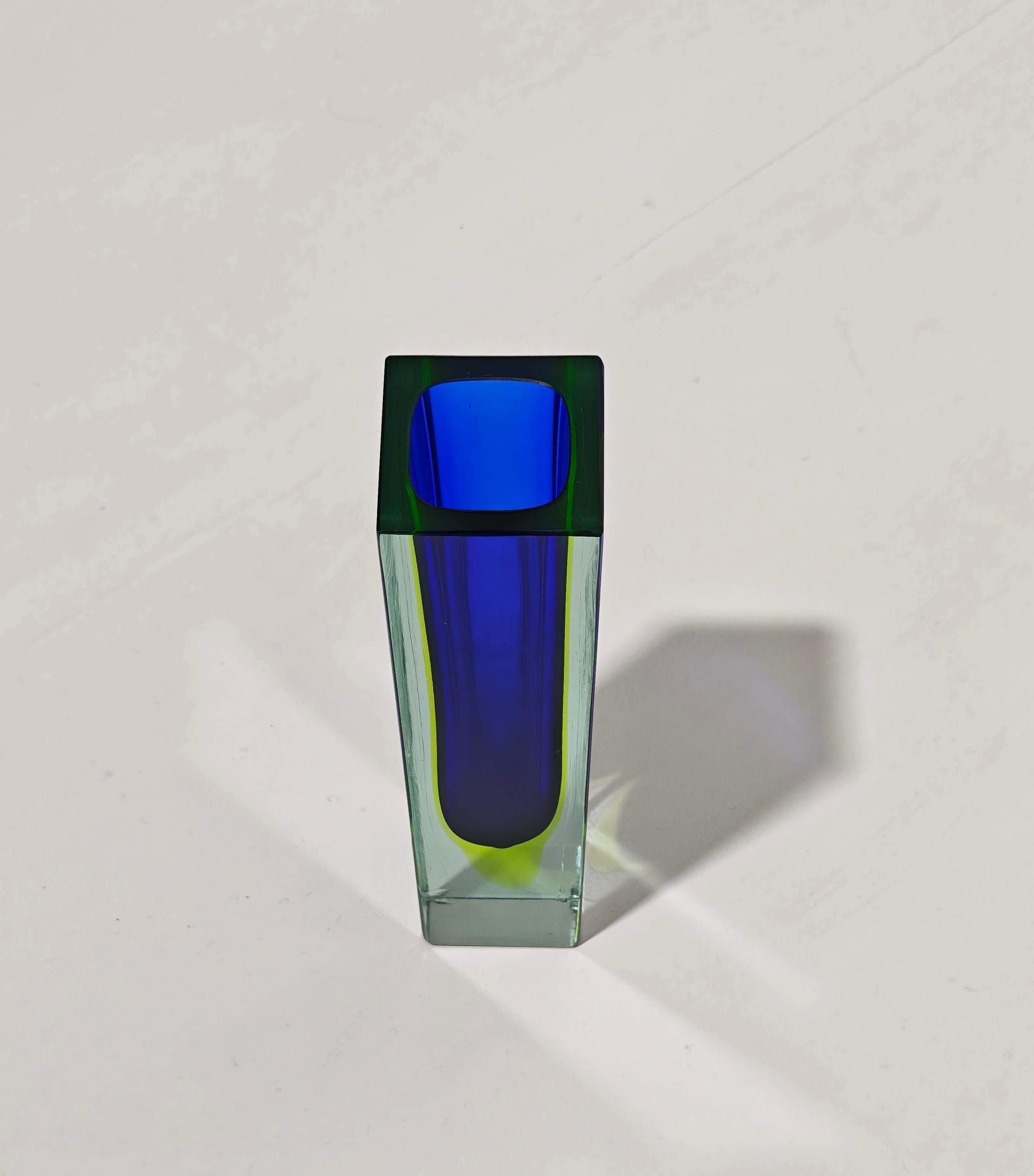 Production Seguso Submerged glass vase Design Italy 1960 Mid-Century Modern For Sale 2