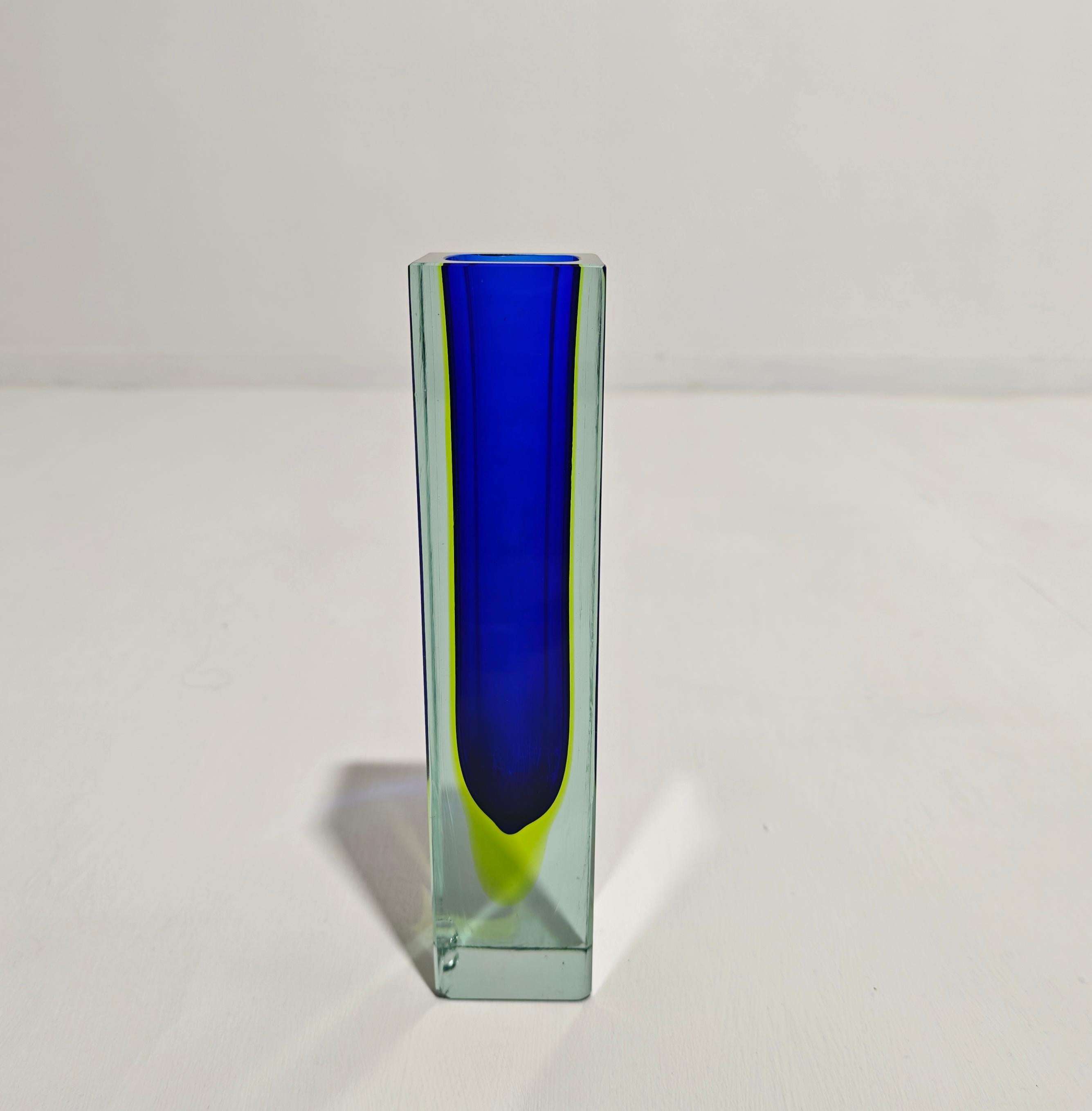 Production Seguso Submerged glass vase Design Italy 1960 Mid-Century Modern For Sale 3