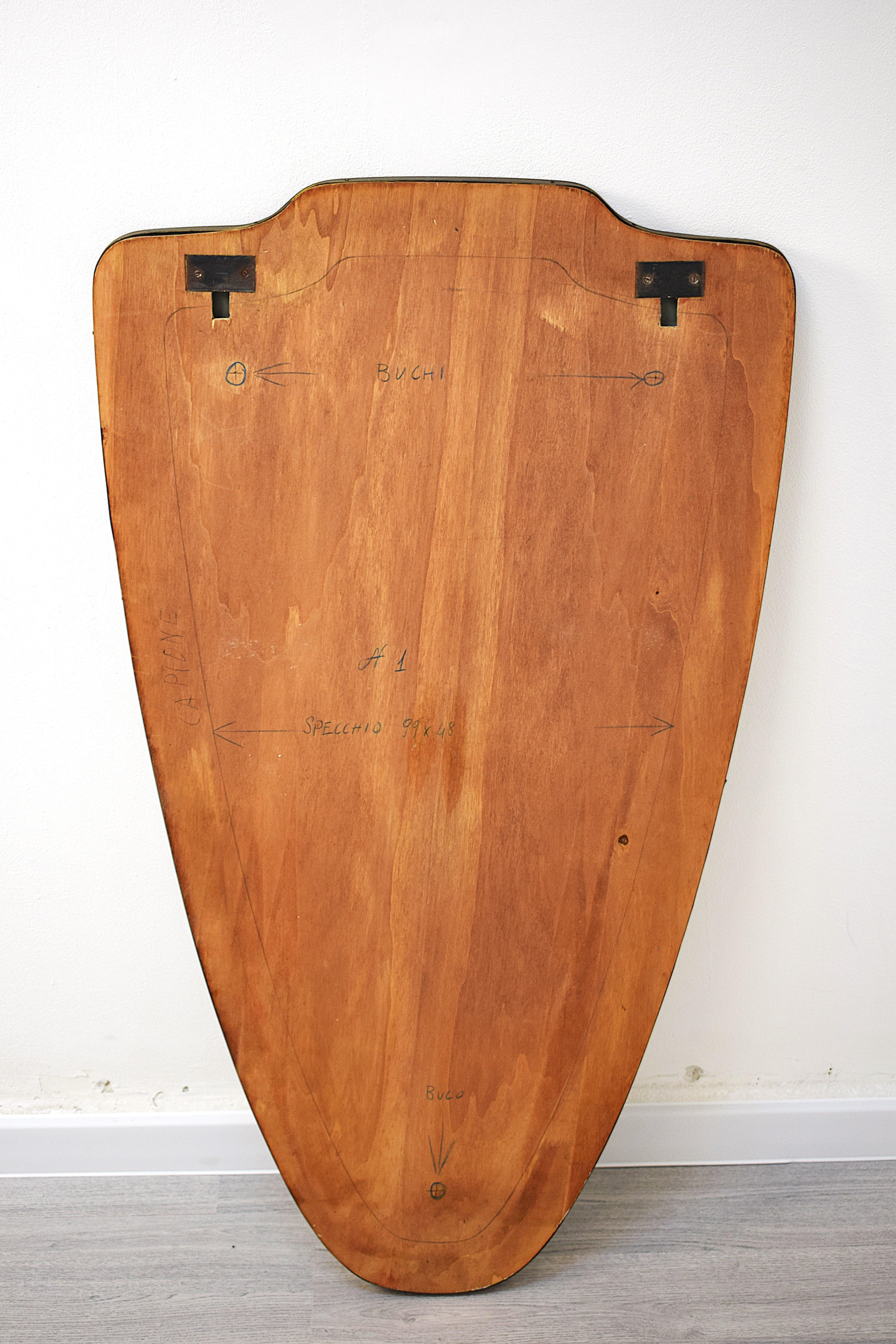 Production italienne - Miroir à cadre en laiton, années 1950 en vente 9