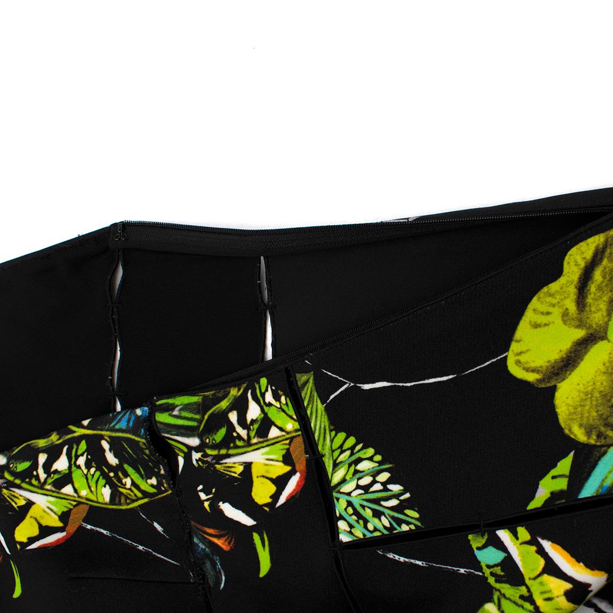 Proenza Schouler Black Tropical Print Cut-Out Dress - US size 4 In Excellent Condition For Sale In London, GB