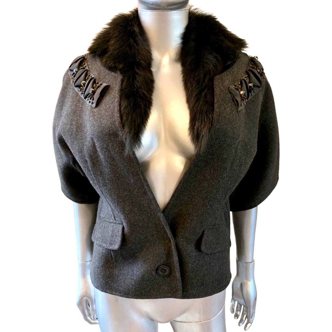 Proenza Schouler Chic Cropped Grey Flannel Jacket w/ Fur &Embellishments Size 6 For Sale 3
