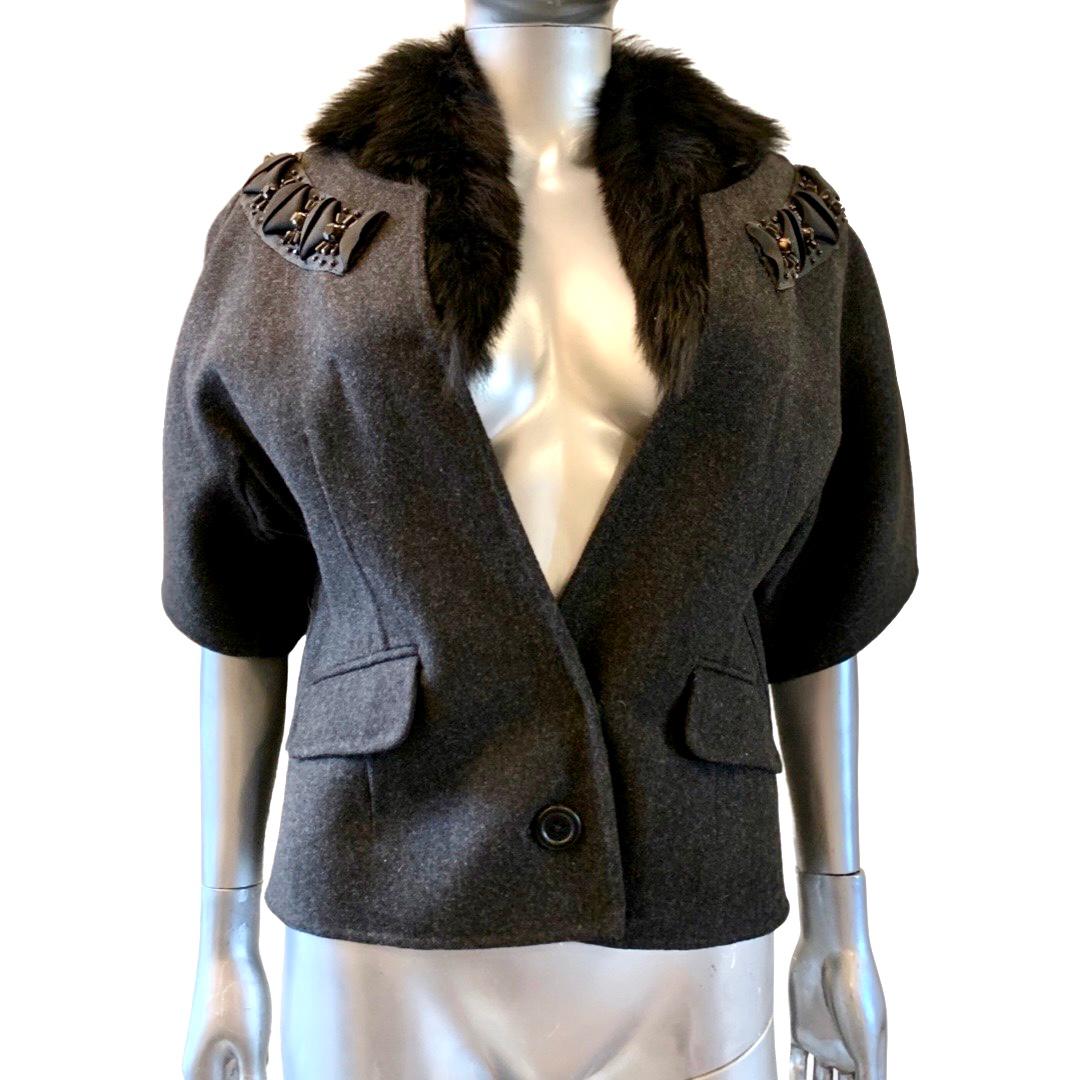 Proenza Schouler Chic Cropped Grey Flannel Jacket w/ Fur &Embellishments Size 6 For Sale 1