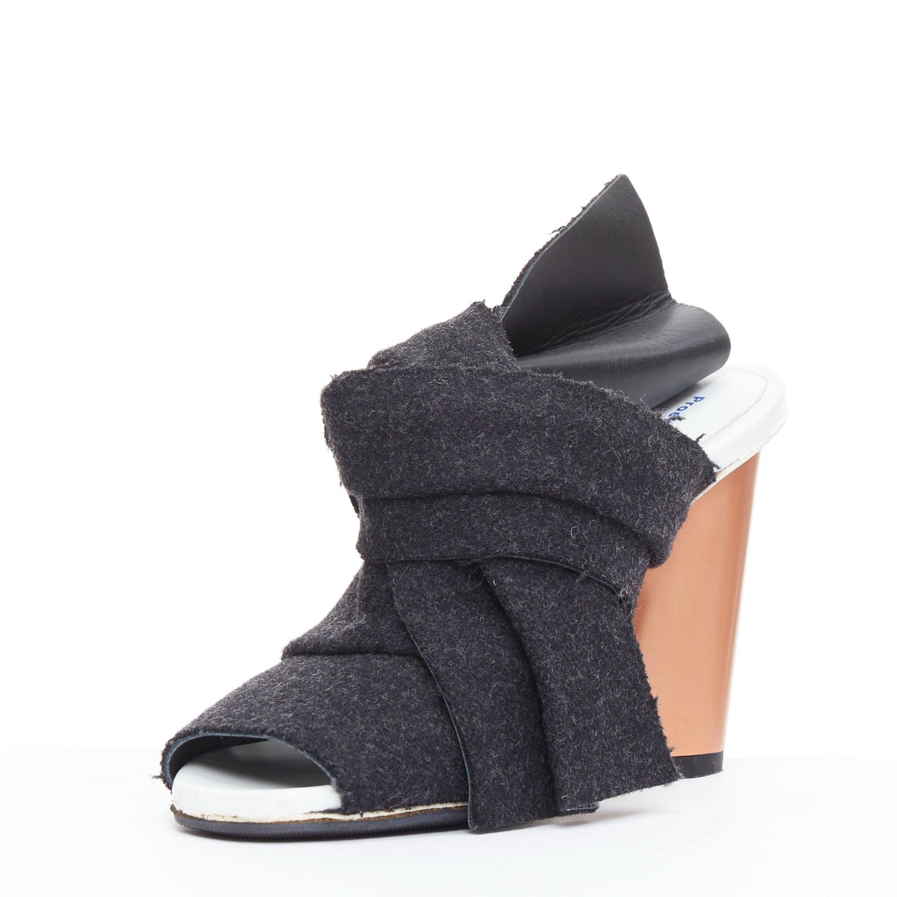 PROENZA SCHOULER mules à talon métallique avec nœud en feutre de laine gris EU38 Bon état - En vente à Hong Kong, NT