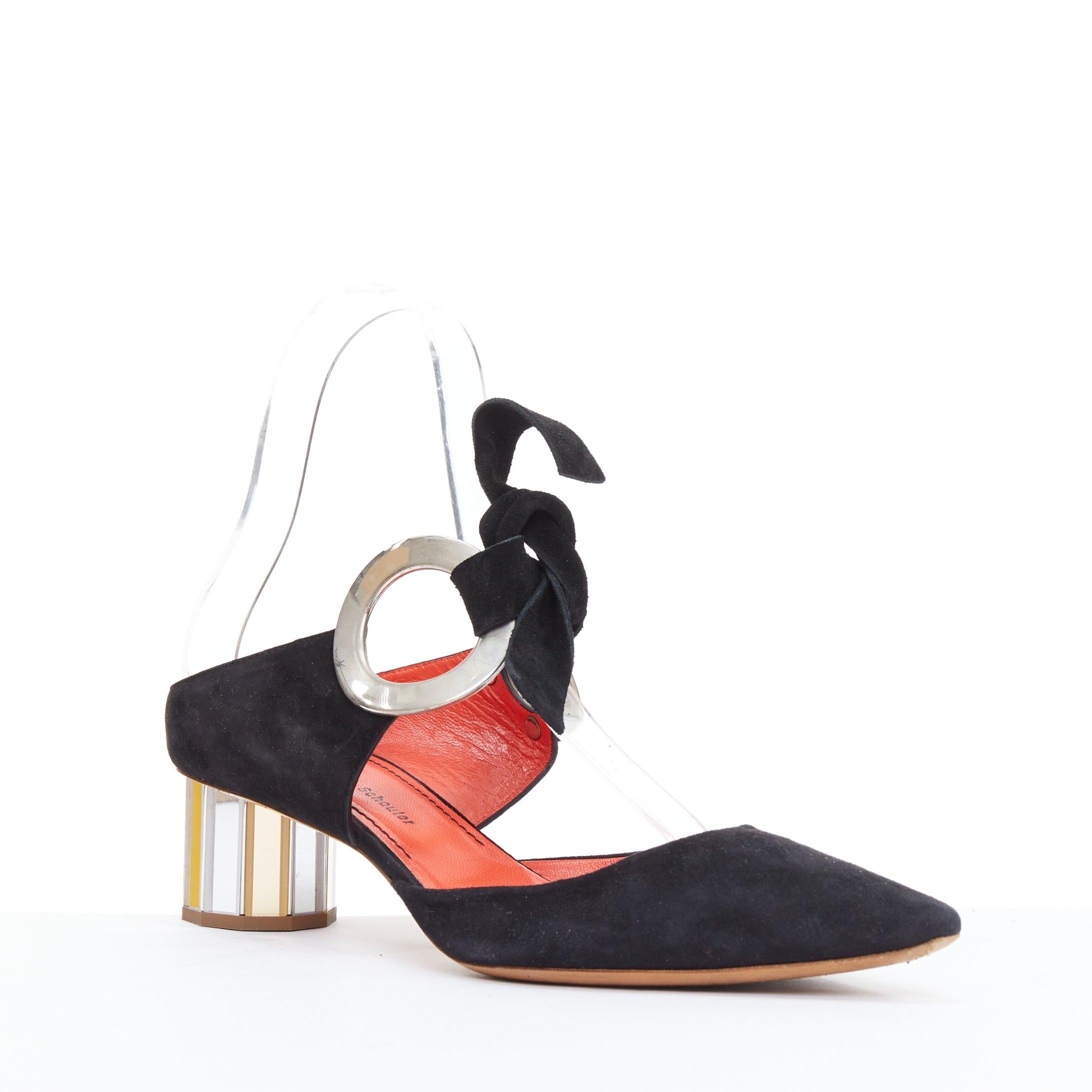 Bombas PROENZA SCHOULER Runway de ante negro y piel plateada con facetas EU38
Referencia: ECLO/A00119
Marca: Proenza Schouler
Colección: SS2016 - Pasarela
Material: Cuero, metal
Color: Negro, Plata
Patrón: Sólido
Cierre: Hebilla
Forro: Piel