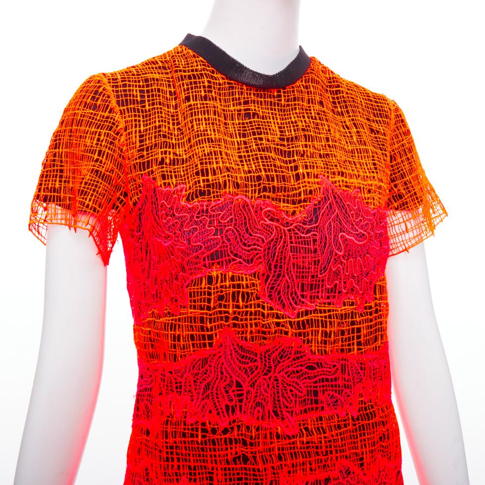 PROENZA SCHOULER Runway orange lace silk lined mini dress US4 S
Reference: NKLL/A00257
Brand: Proenza Schouler
Collection: Runway
Material: Polyester
Color: Orange, Black
Pattern: Lace
Closure: Zip
Lining: Black Silk
Extra Details: Back zip. Silk