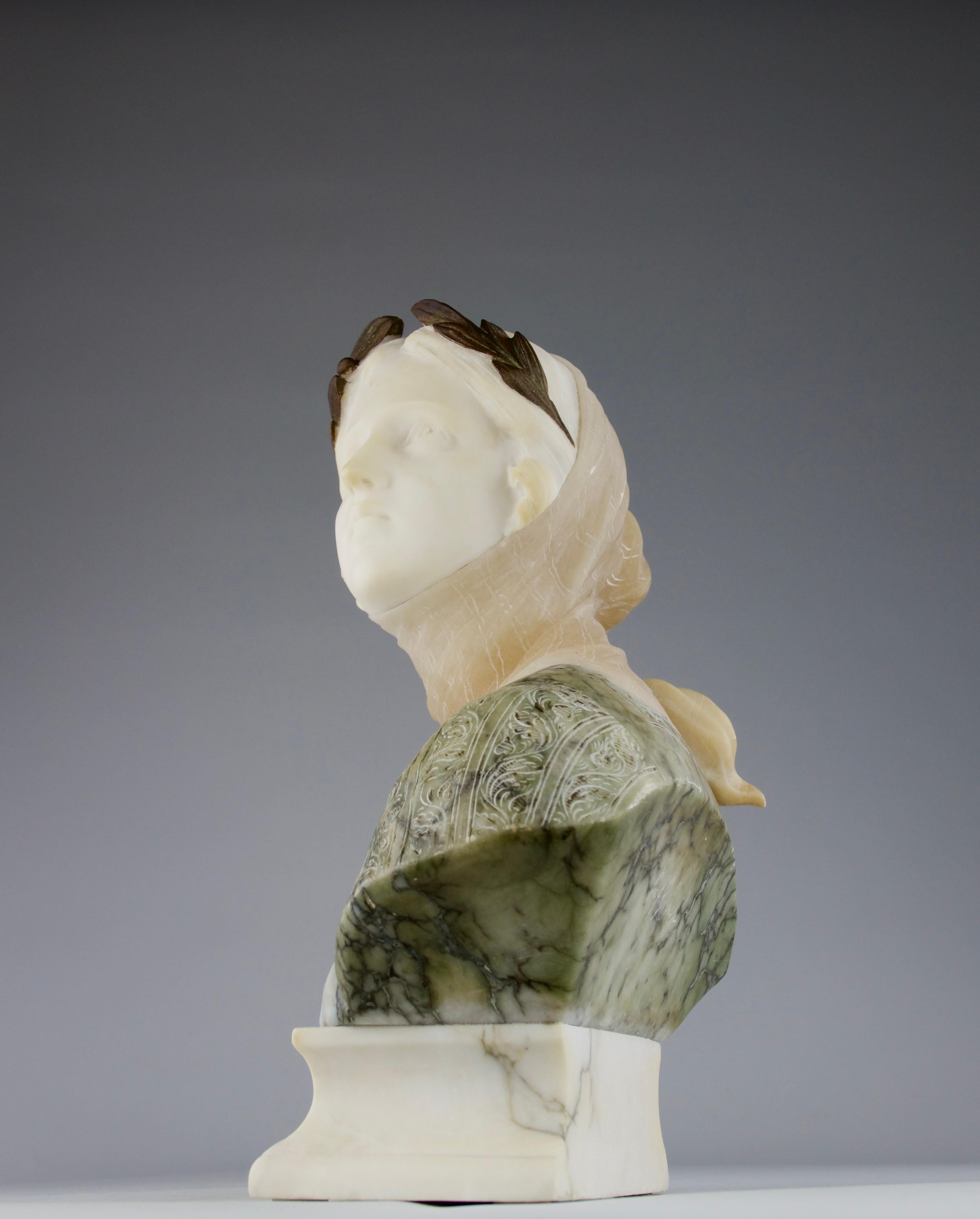 italien Giuseppe Bessi, Buste de femme couronnée, Italie, XIXe siècle en vente