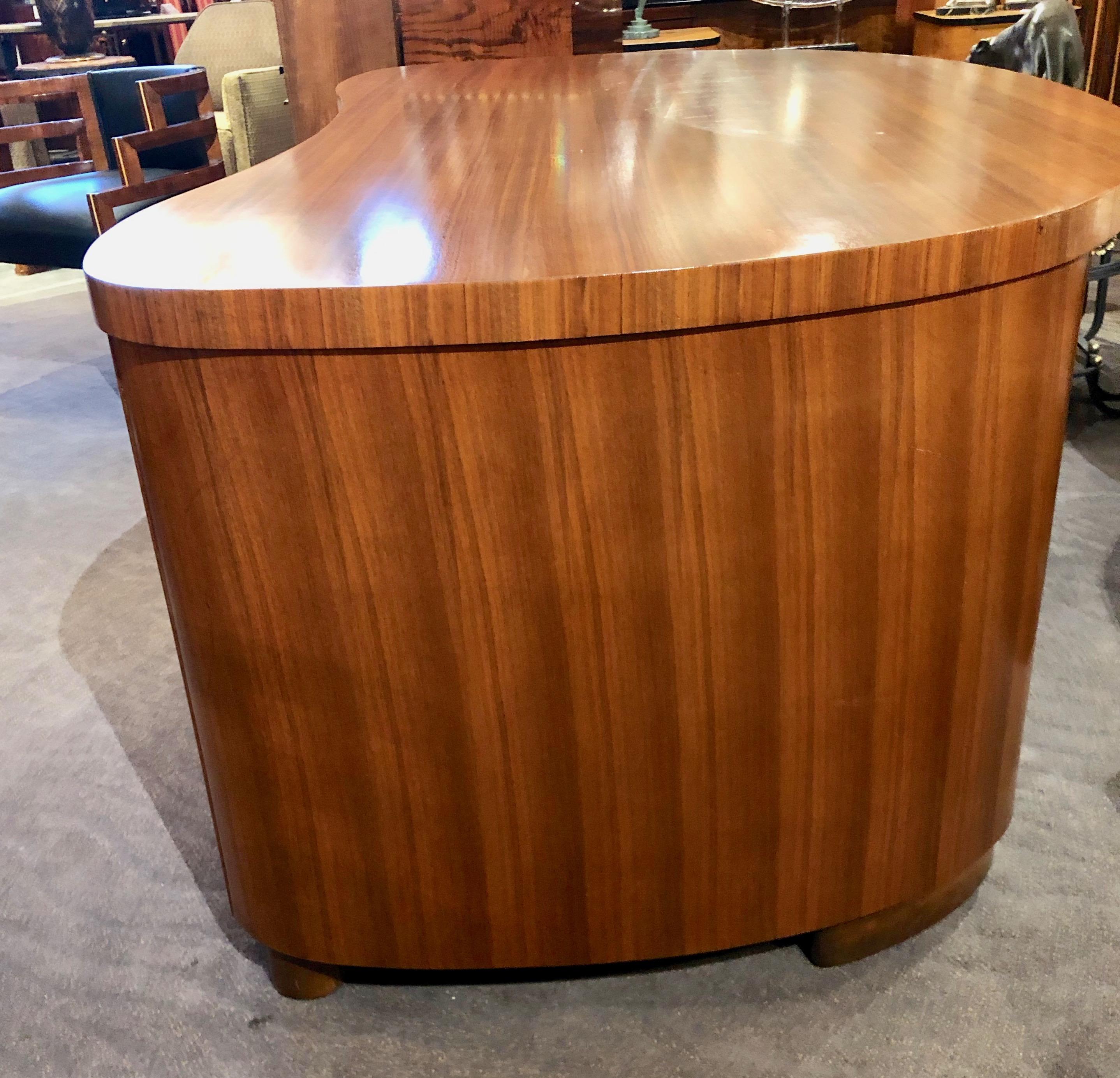 Professional Art Deco Midcentury Desk by Stow and Davis In Good Condition In Oakland, CA