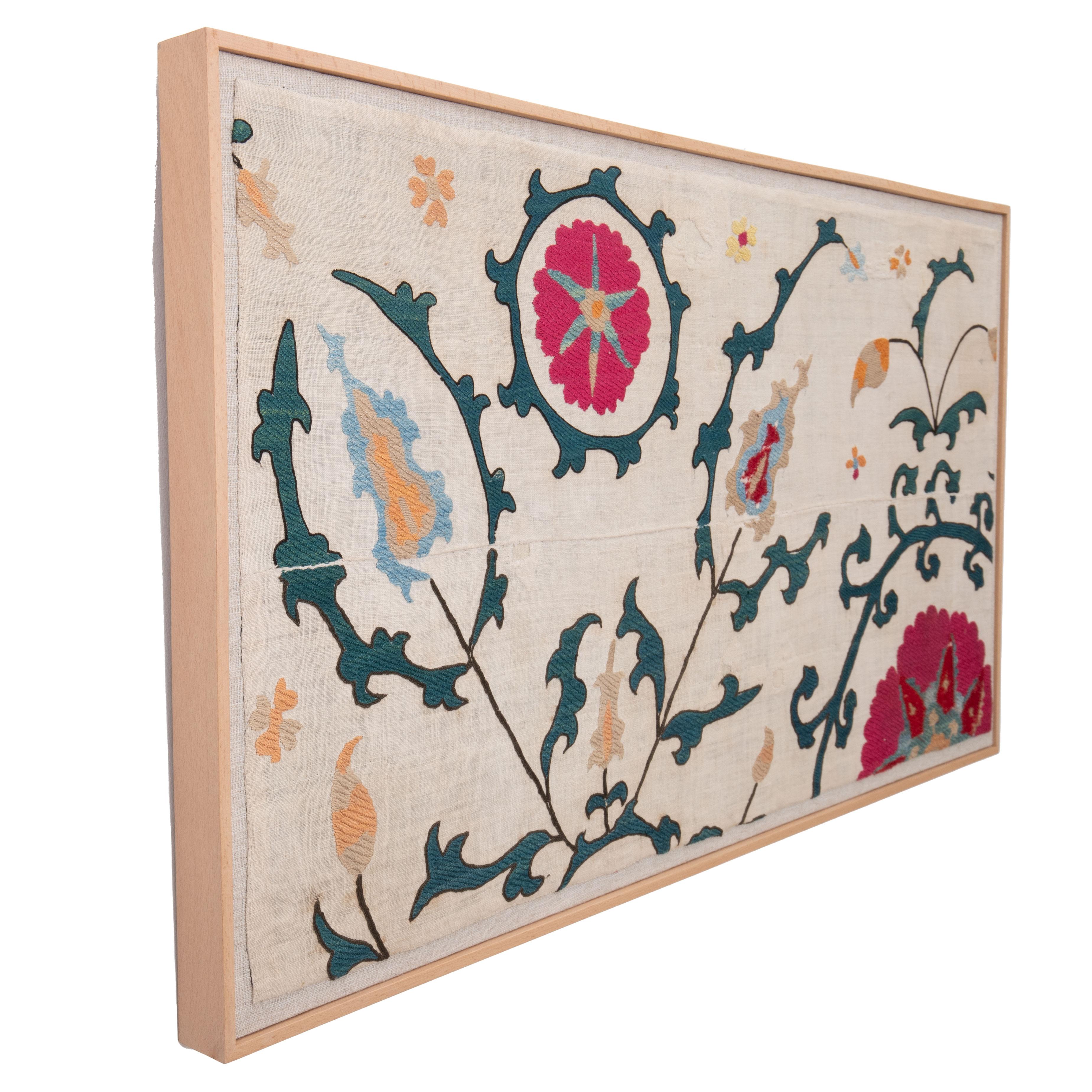 Professionally Framed Antique Samarkand Suzani Fragment, 19th C. In Fair Condition In Istanbul, TR
