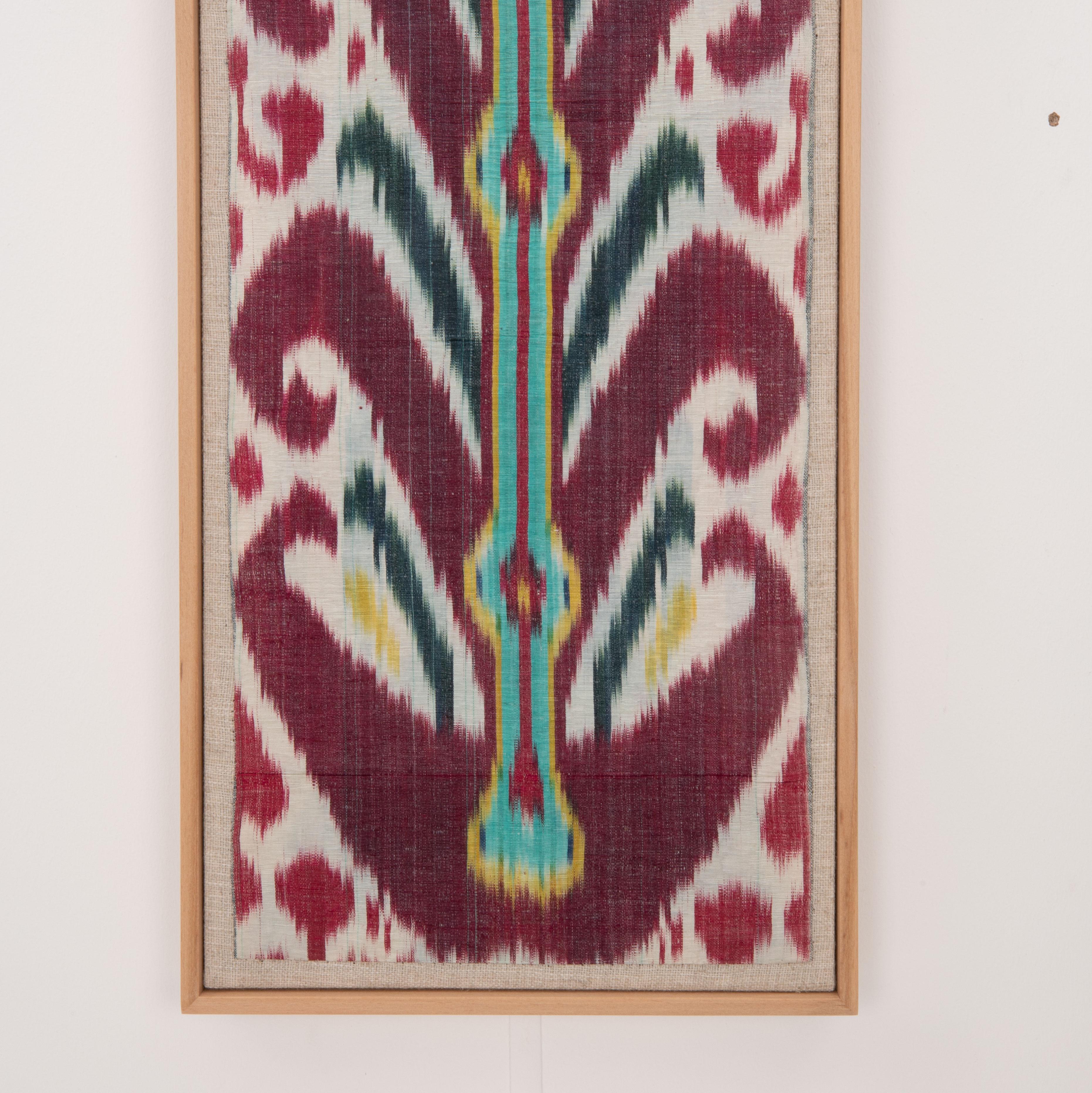 Professionally Framed Ikat Fragment, Uzbekistan, 19th C. In Good Condition For Sale In Istanbul, TR