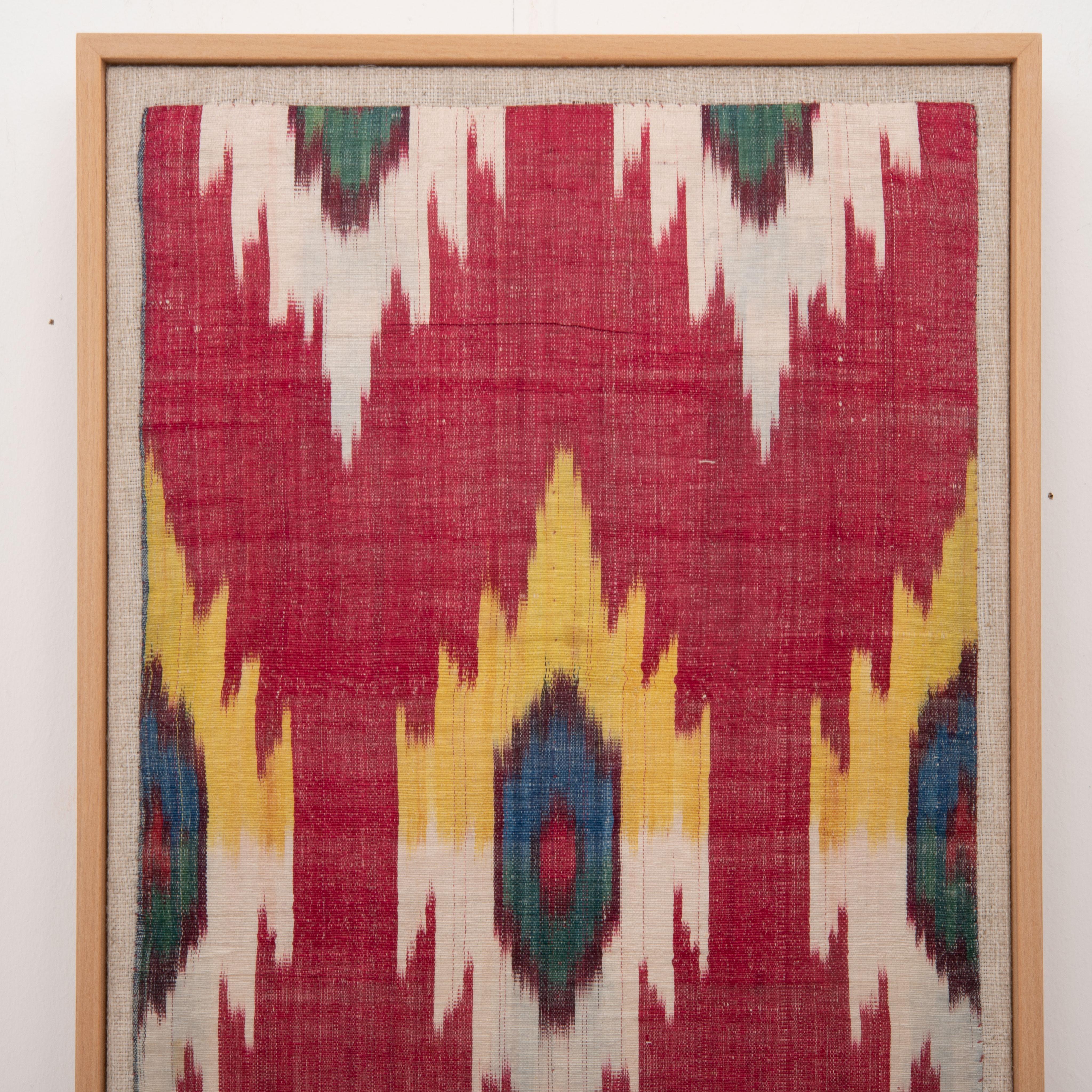 Professionally Framed Ikat Fragment, Uzbekistan, Late 19th C. In Good Condition For Sale In Istanbul, TR