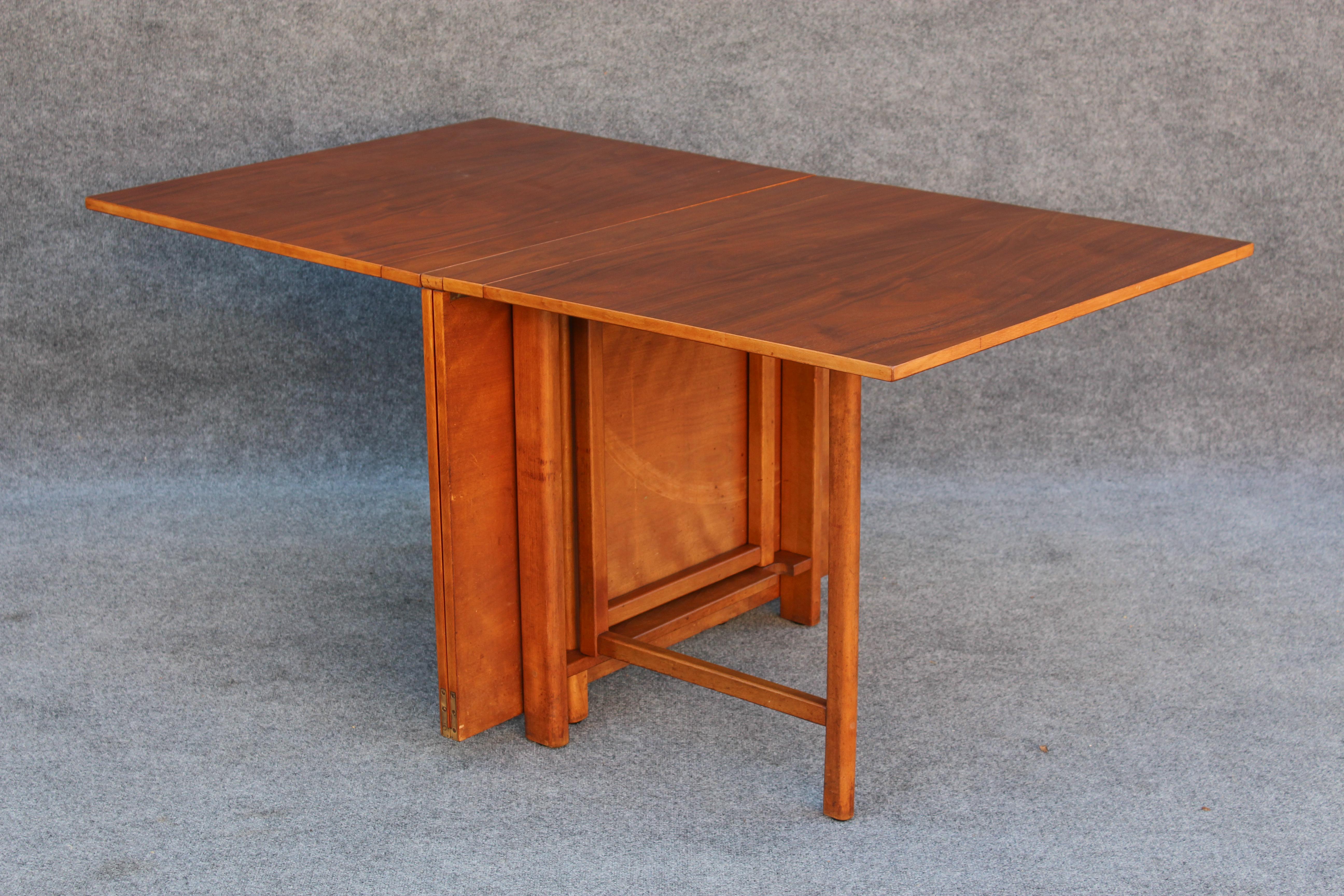 Professionally Restored Bruno Mathsson 'Maria' Folding Table in Walnut, 1950s 2