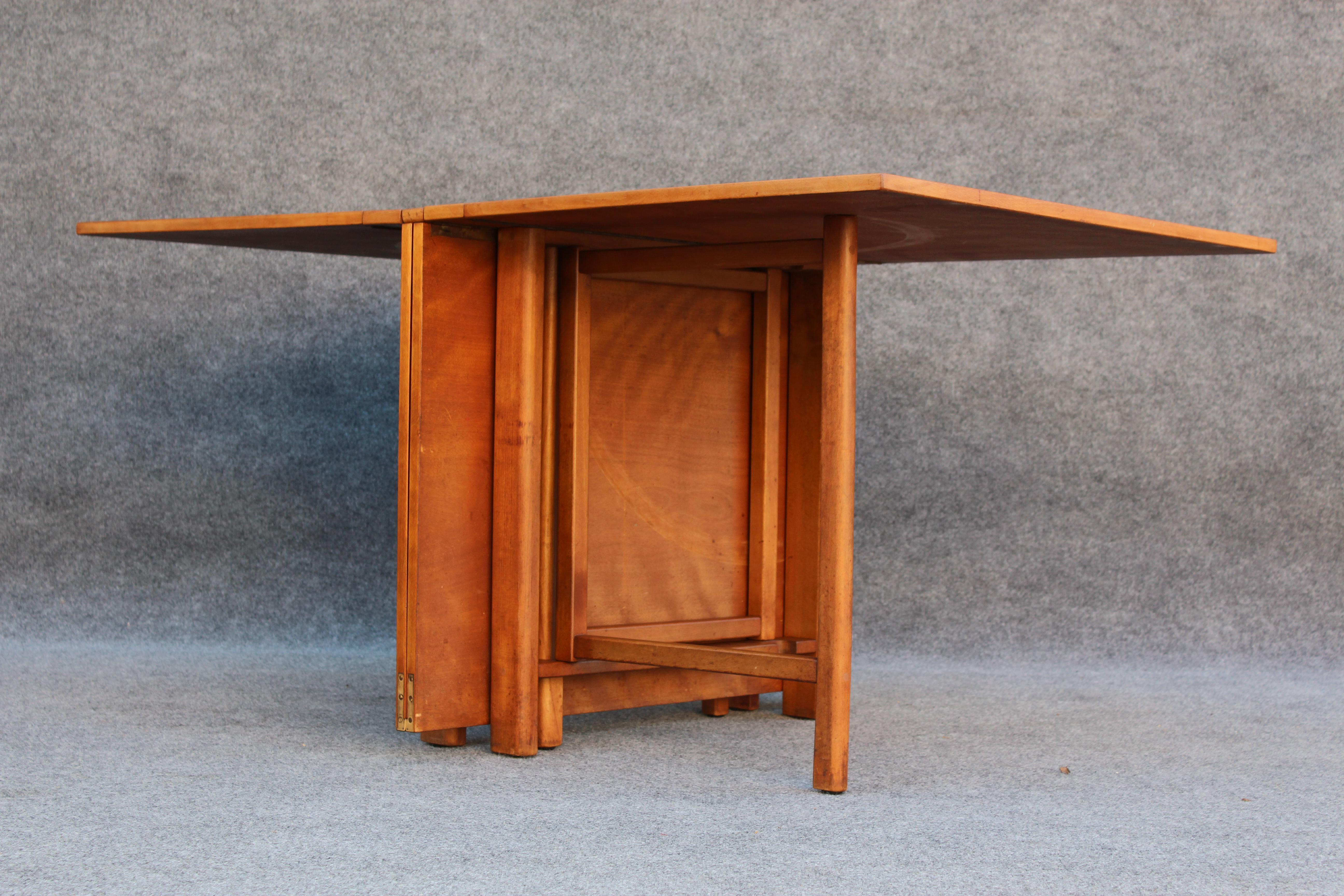 Professionally Restored Bruno Mathsson 'Maria' Folding Table in Walnut, 1950s 3