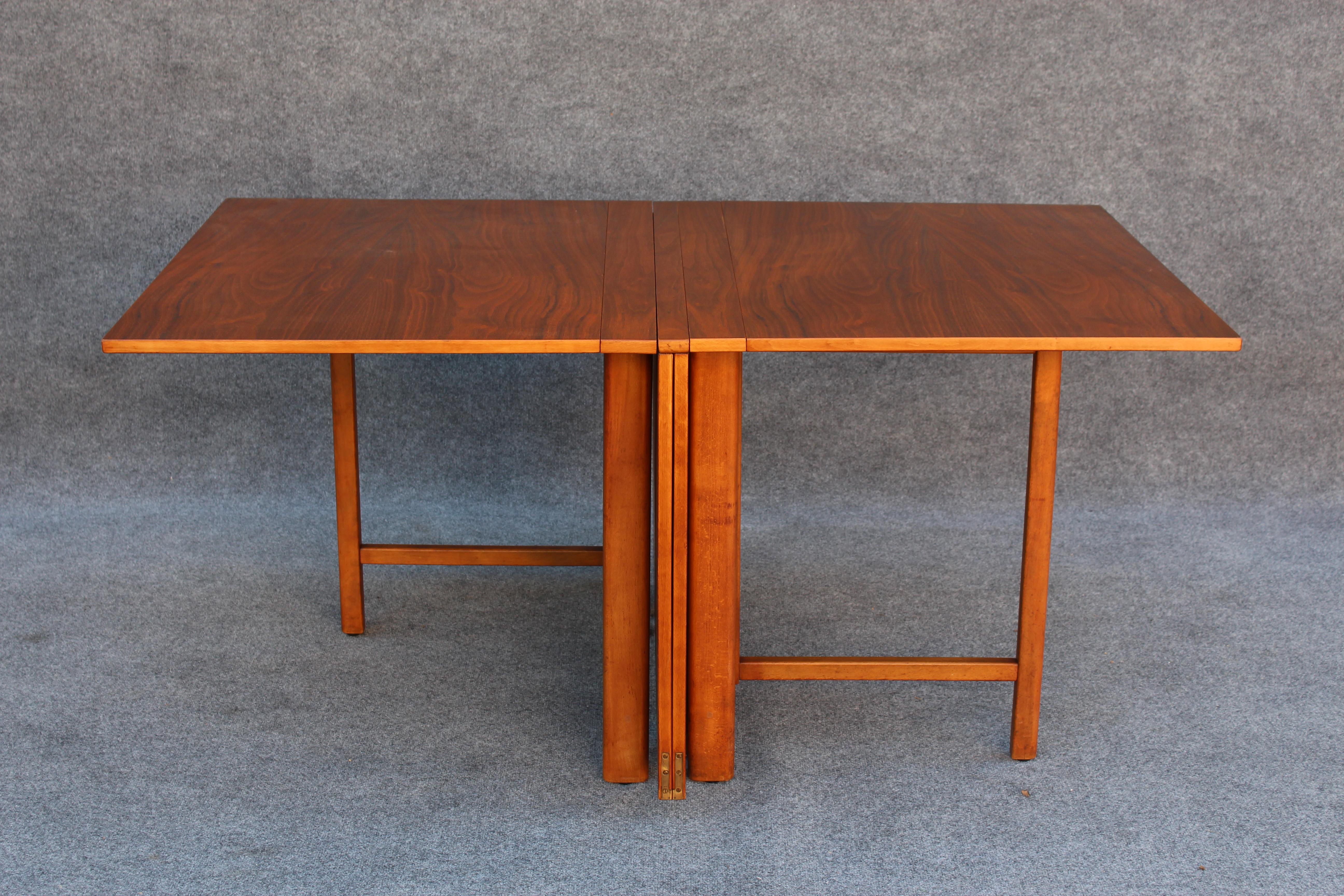 Professionally Restored Bruno Mathsson 'Maria' Folding Table in Walnut, 1950s 4